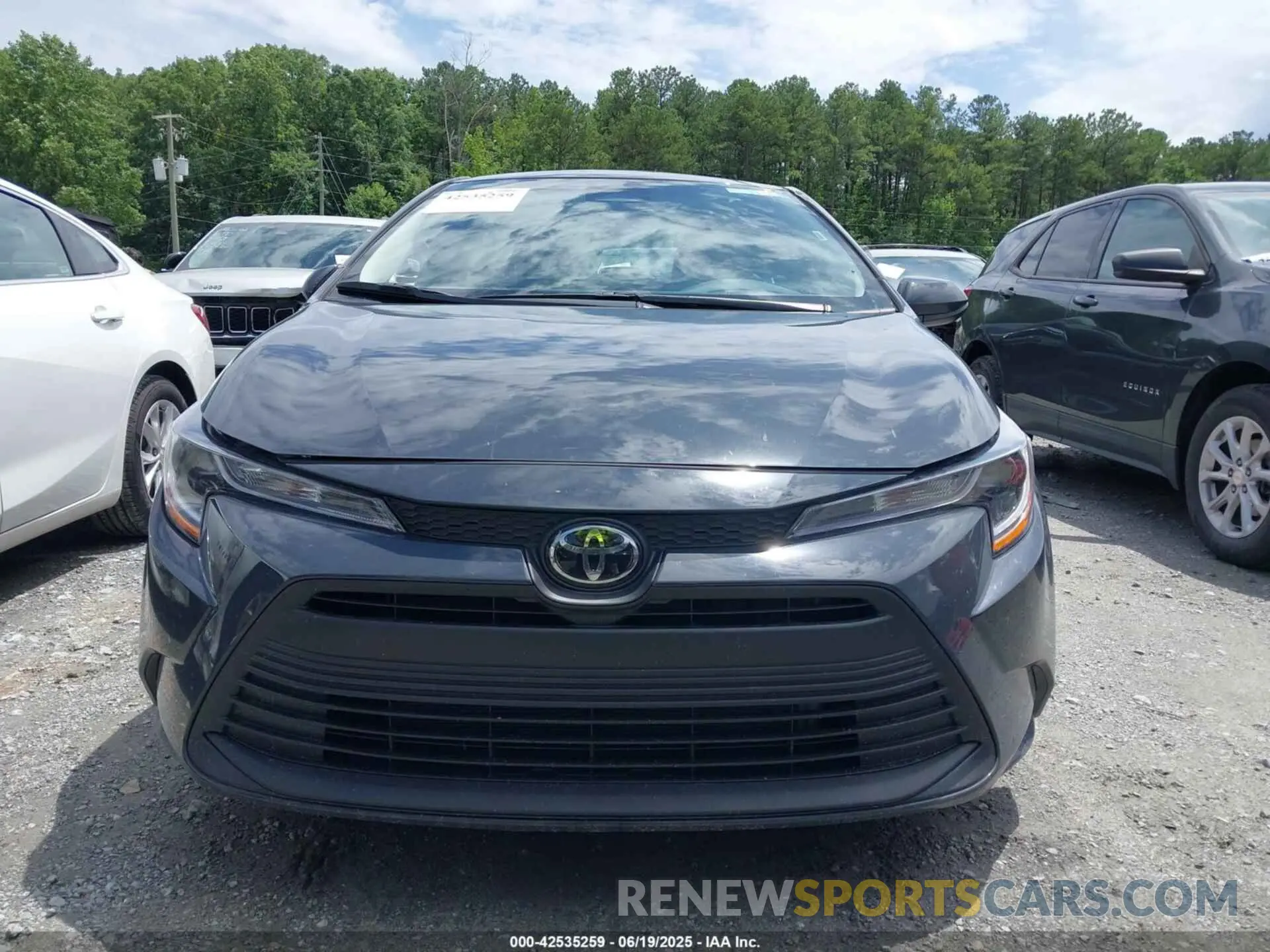 13 Photograph of a damaged car 5YFB4MDE9SP289527 TOYOTA COROLLA 2025