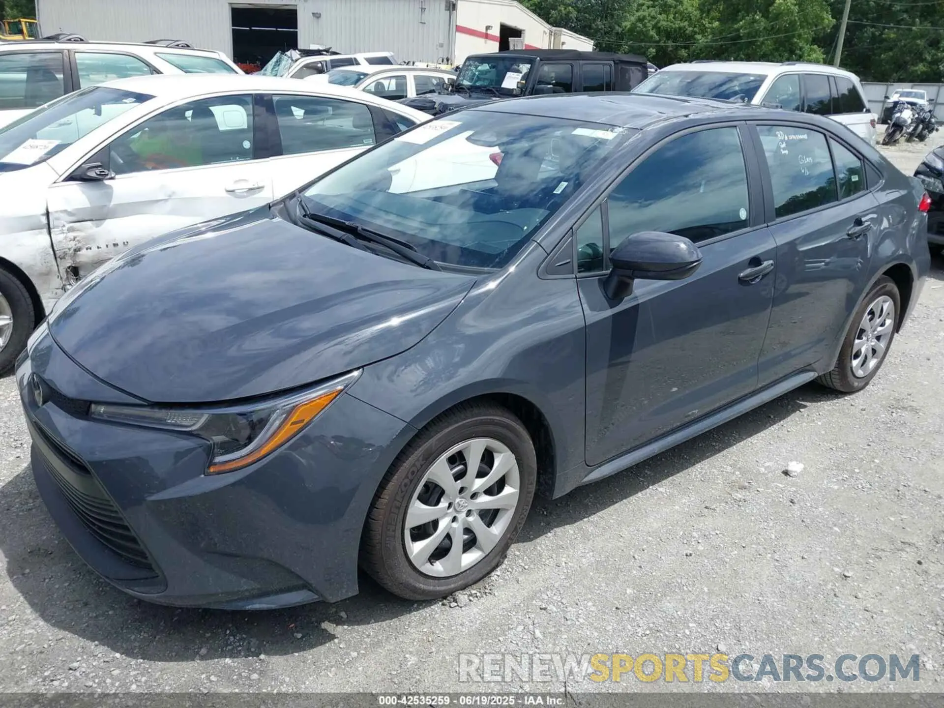 2 Photograph of a damaged car 5YFB4MDE9SP289527 TOYOTA COROLLA 2025