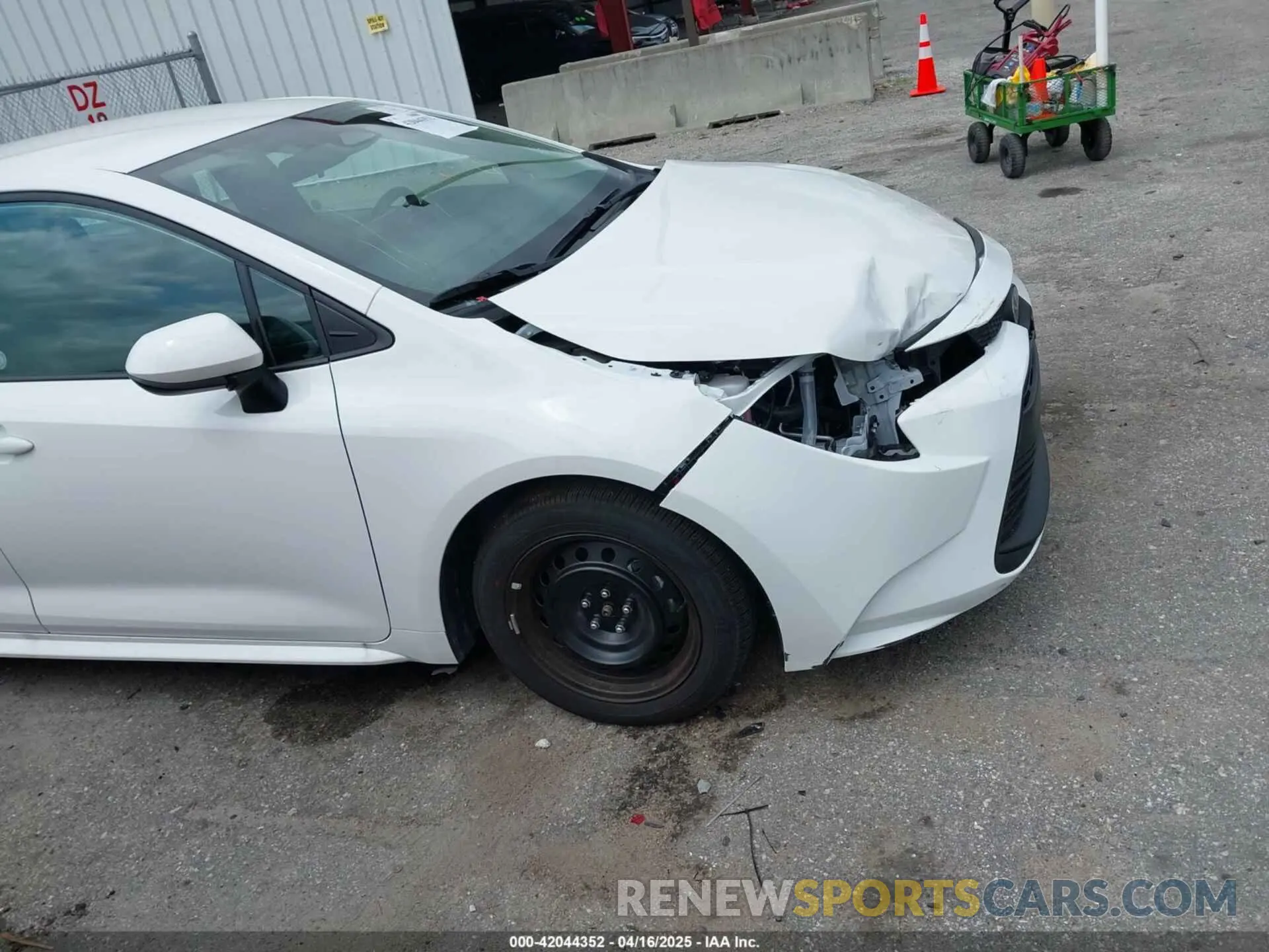 19 Photograph of a damaged car 5YFB4MDEXSP244046 TOYOTA COROLLA 2025