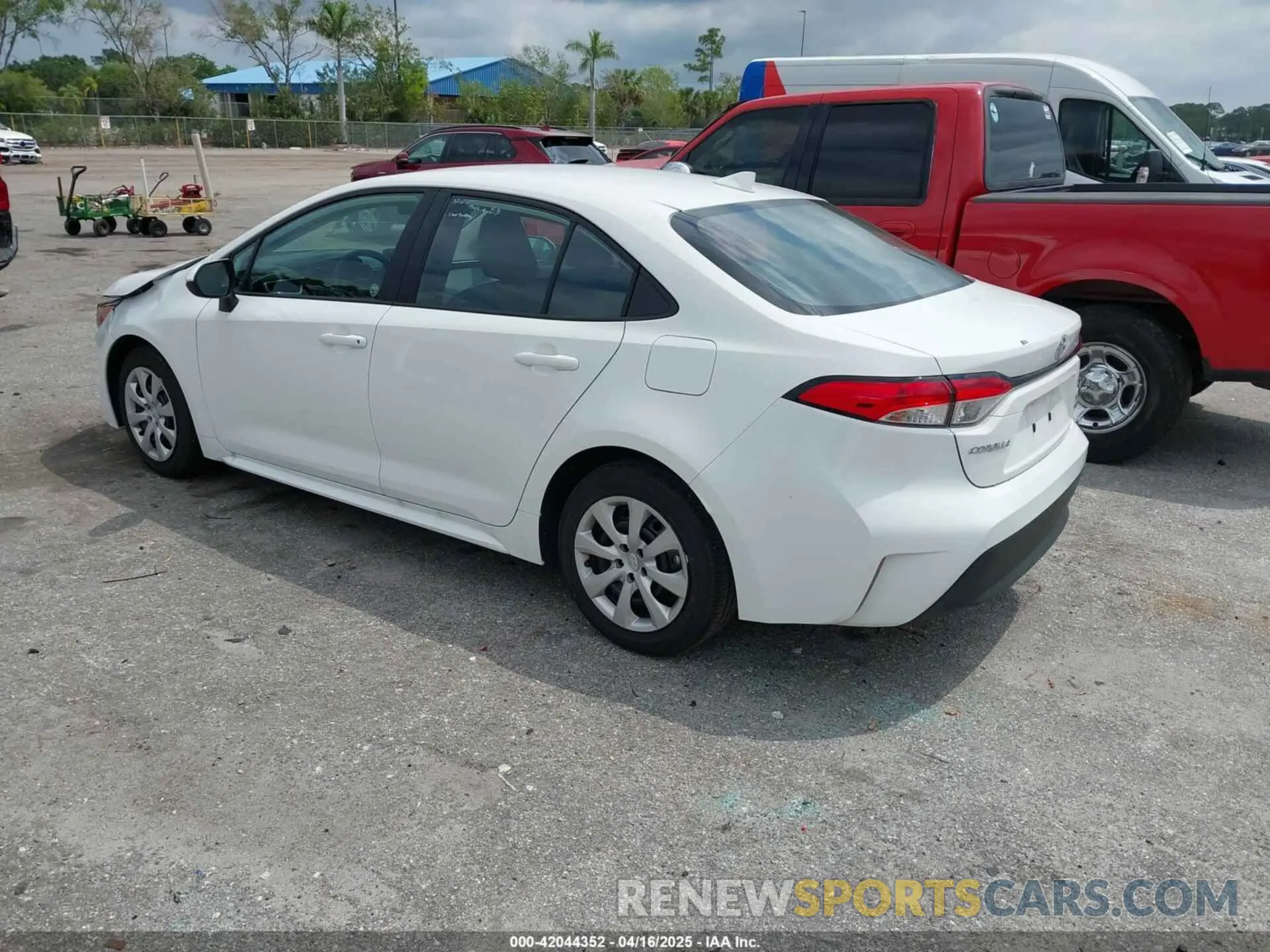 3 Photograph of a damaged car 5YFB4MDEXSP244046 TOYOTA COROLLA 2025