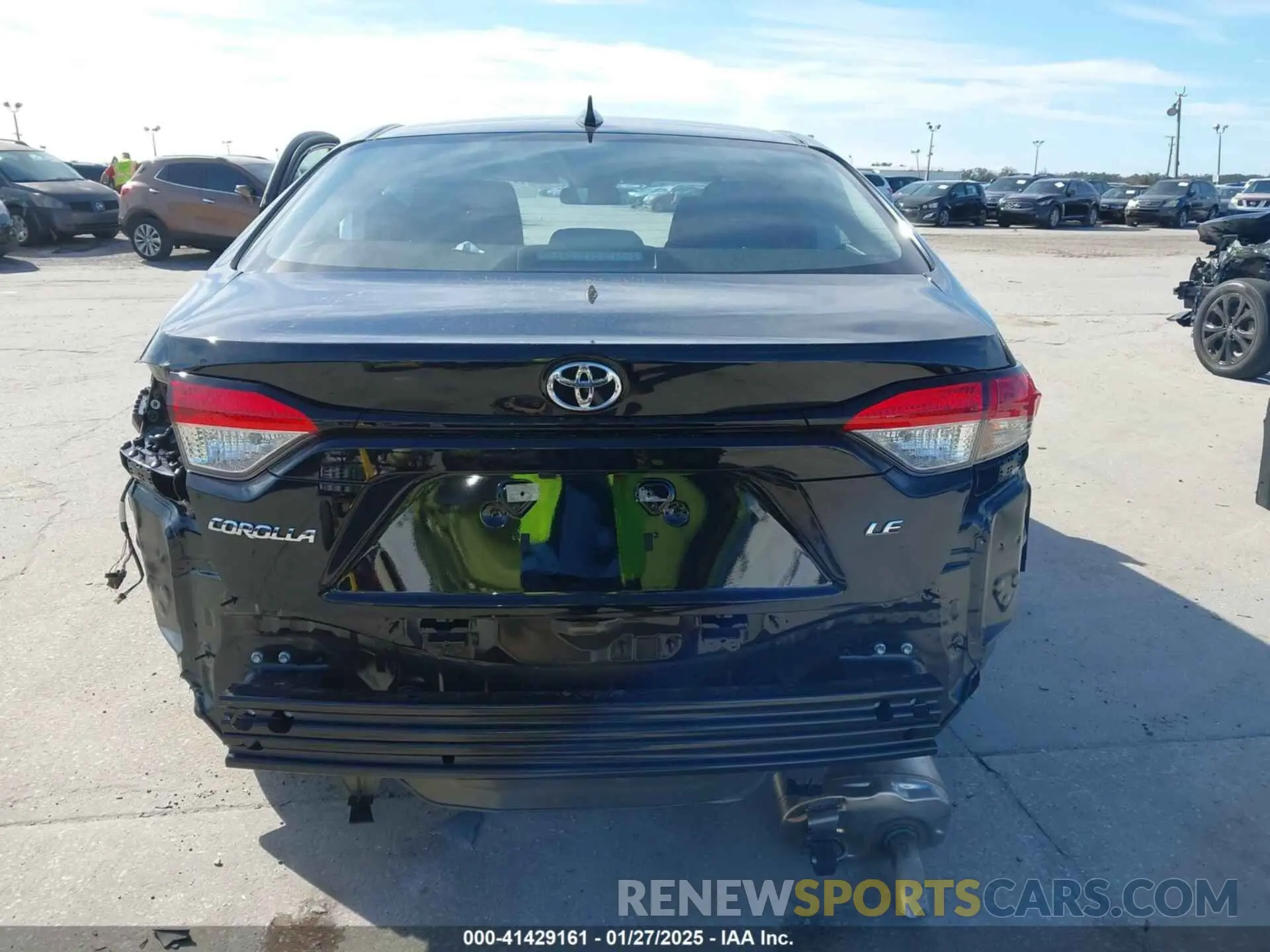 17 Photograph of a damaged car 5YFB4MDEXSP261655 TOYOTA COROLLA 2025