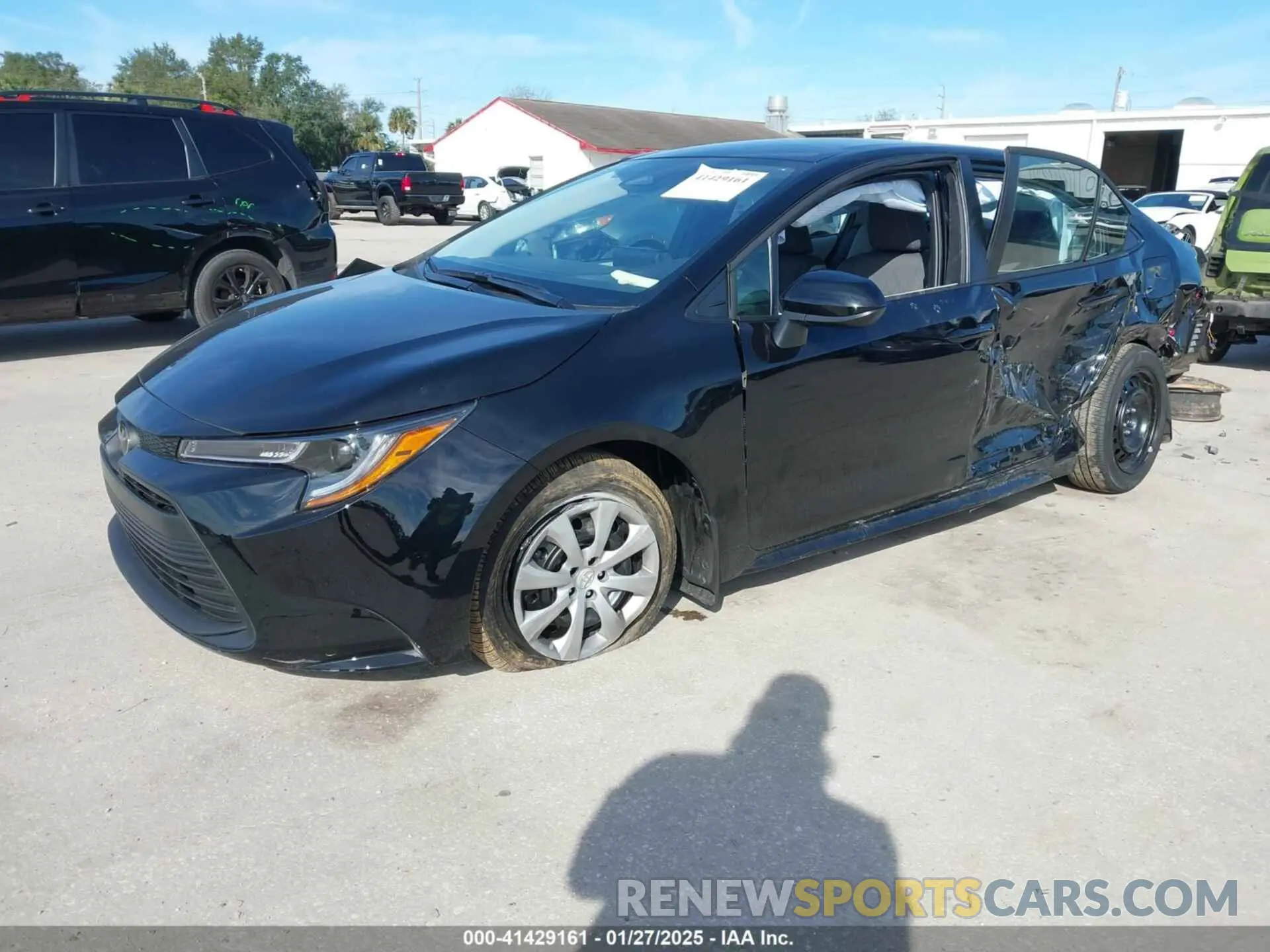 2 Photograph of a damaged car 5YFB4MDEXSP261655 TOYOTA COROLLA 2025