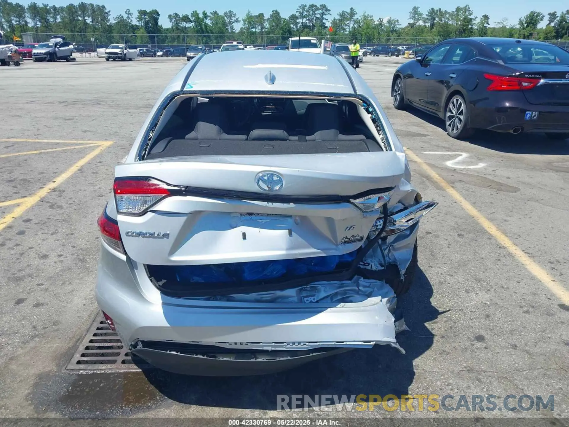 16 Photograph of a damaged car 5YFB4MDEXSP268086 TOYOTA COROLLA 2025
