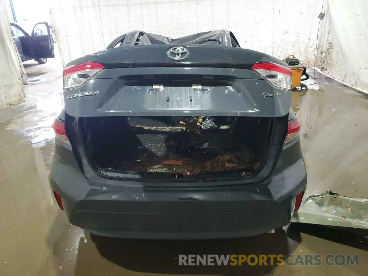 6 Photograph of a damaged car 5YFB4MDEXSP271327 TOYOTA COROLLA 2025