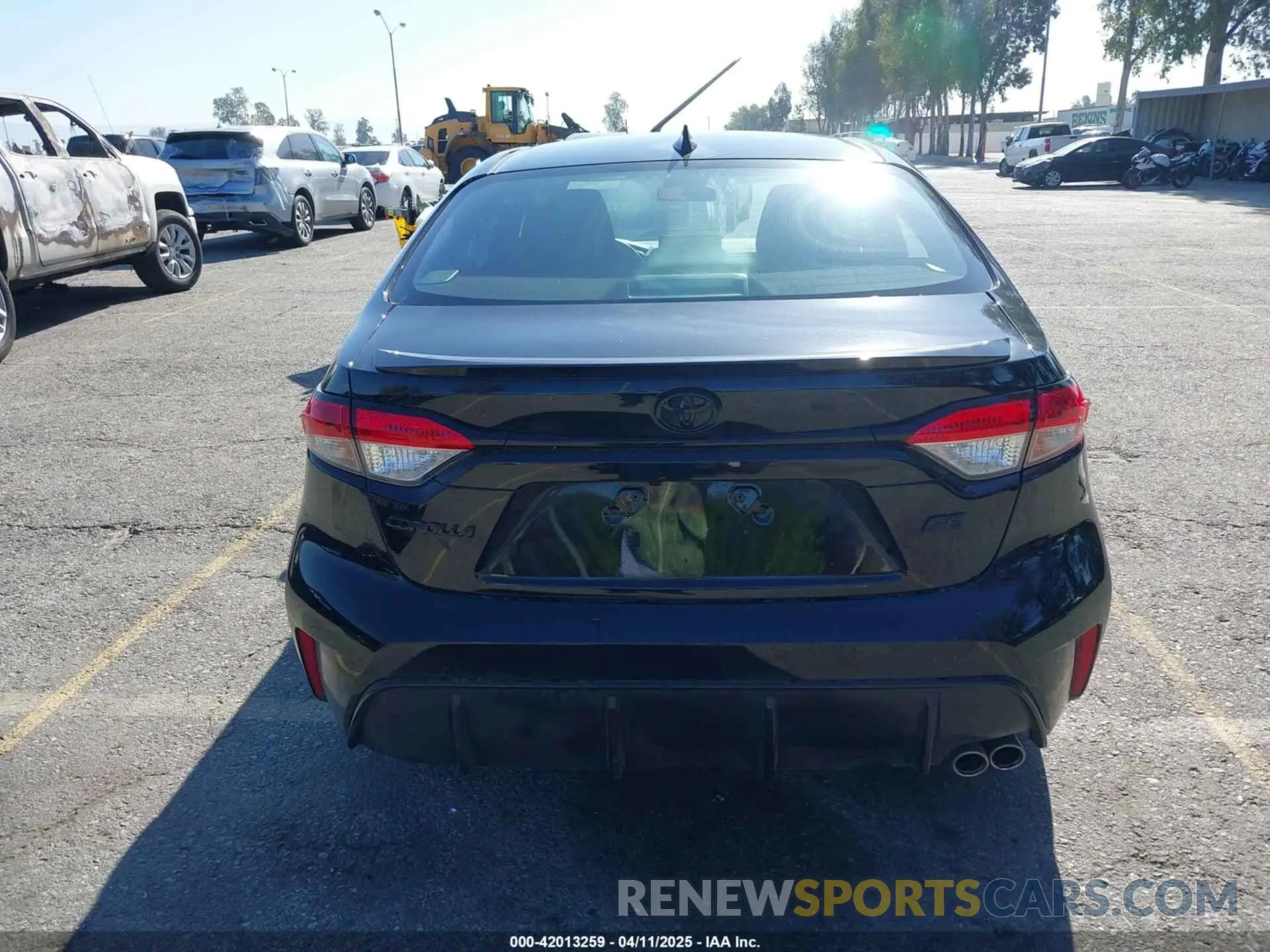 17 Photograph of a damaged car 5YFS4MCE0SP219481 TOYOTA COROLLA 2025