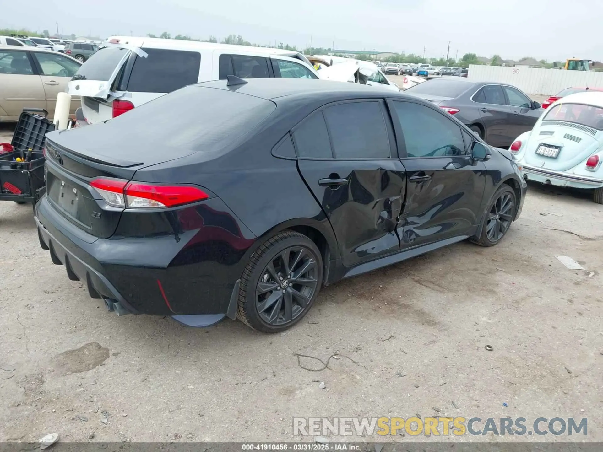 4 Photograph of a damaged car 5YFS4MCE0SP219691 TOYOTA COROLLA 2025
