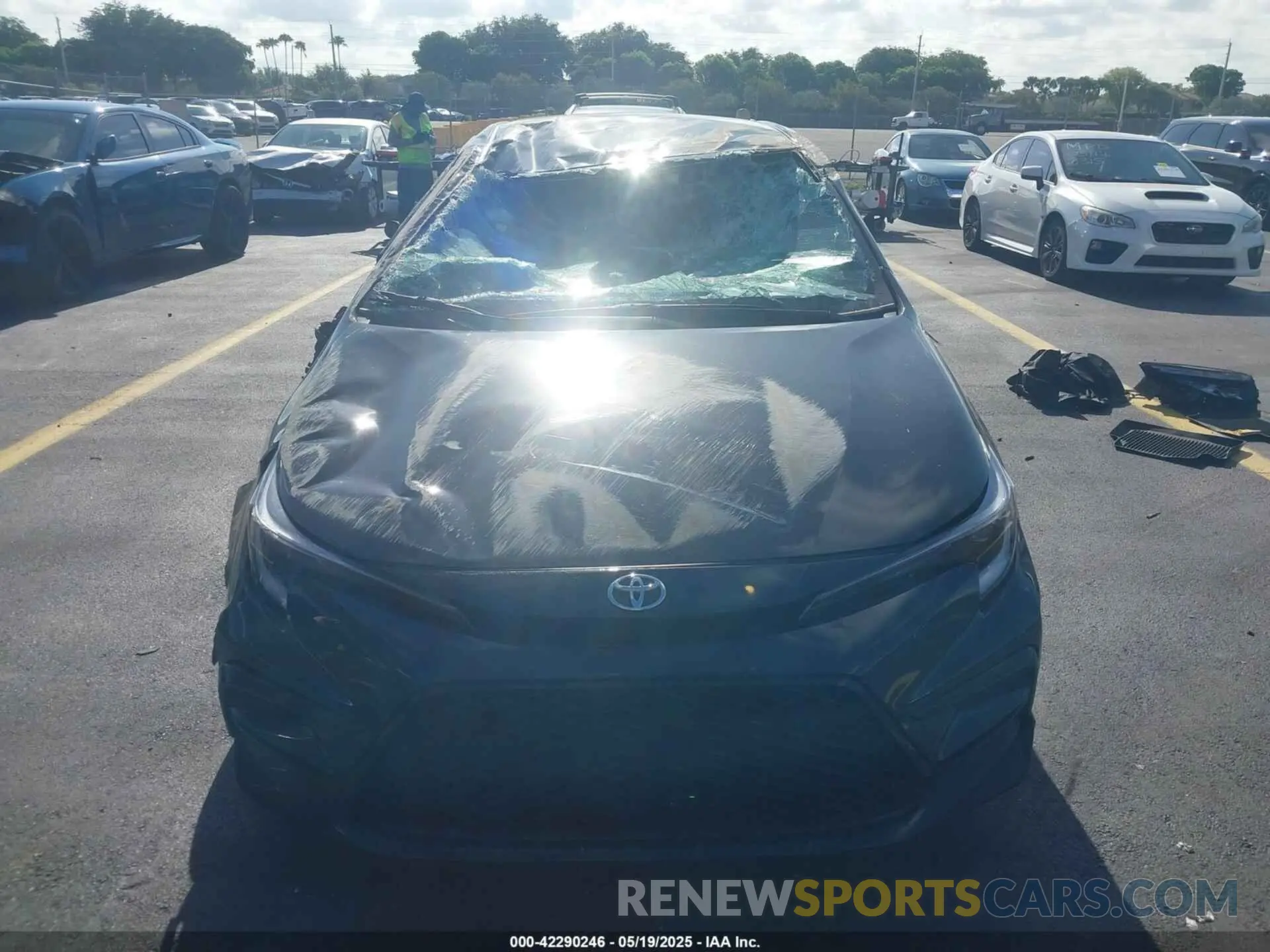 13 Photograph of a damaged car 5YFS4MCE1SP222132 TOYOTA COROLLA 2025