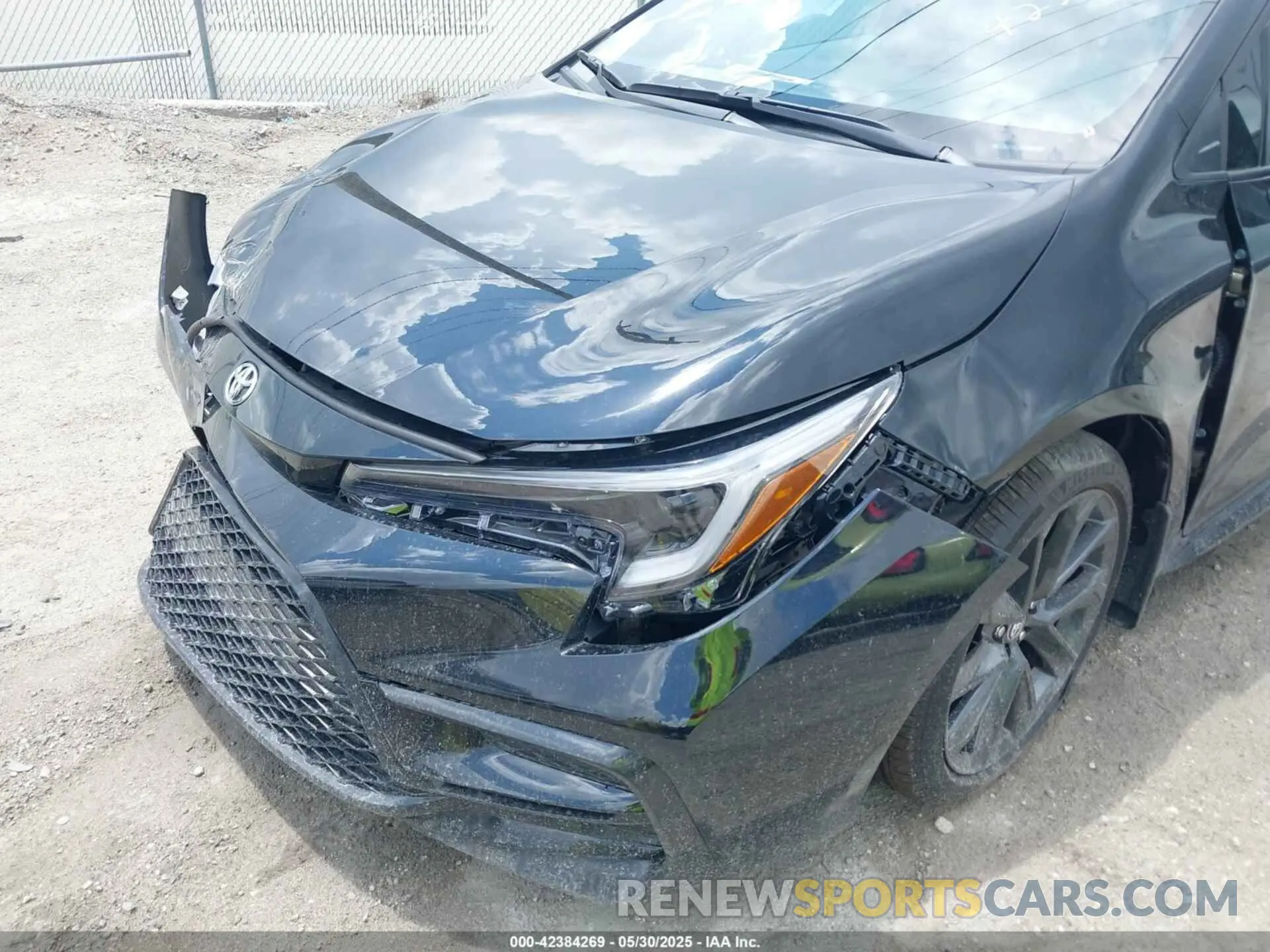 17 Photograph of a damaged car 5YFS4MCE2SP230689 TOYOTA COROLLA 2025