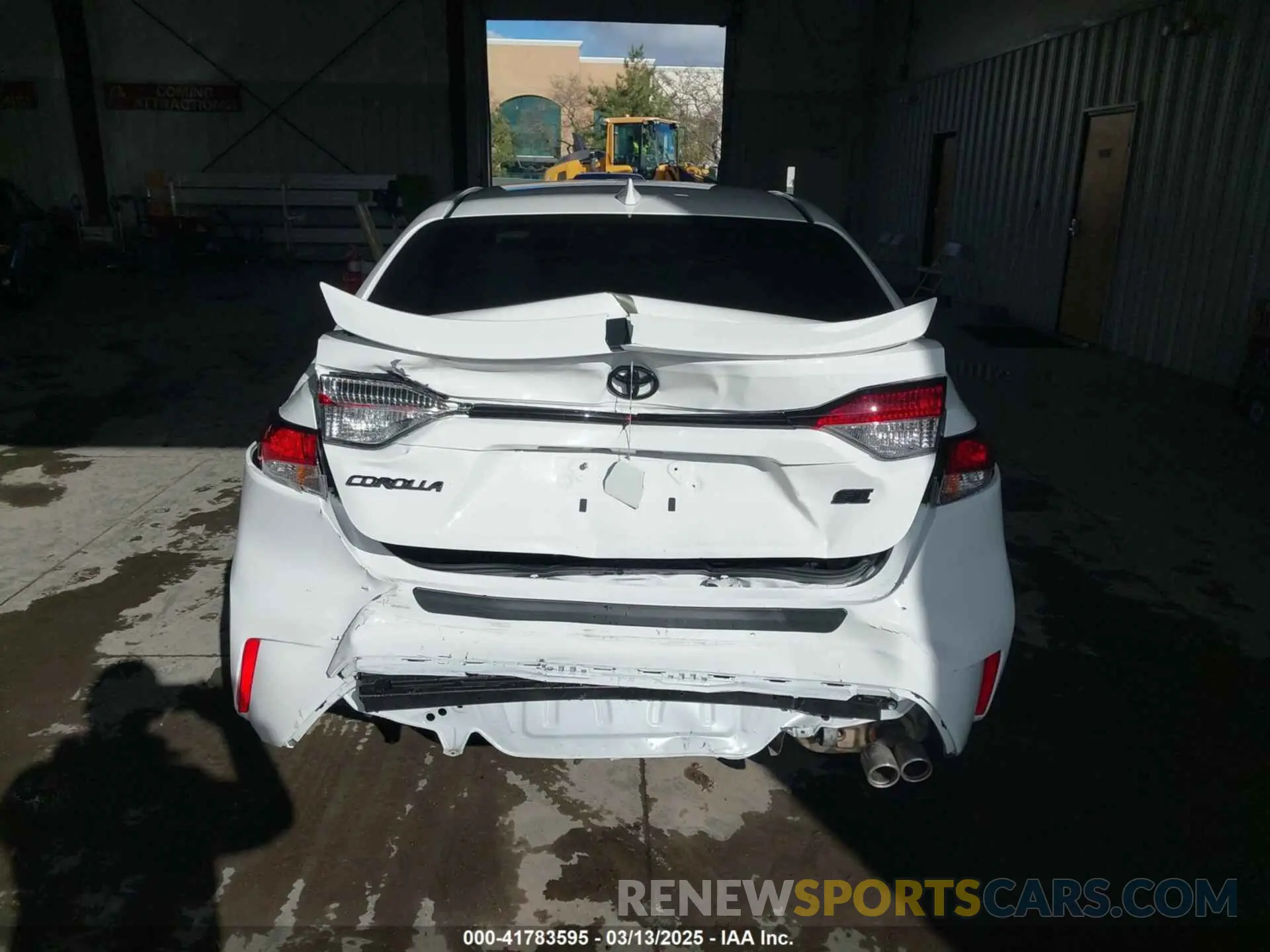 16 Photograph of a damaged car 5YFS4MCE3SP220933 TOYOTA COROLLA 2025