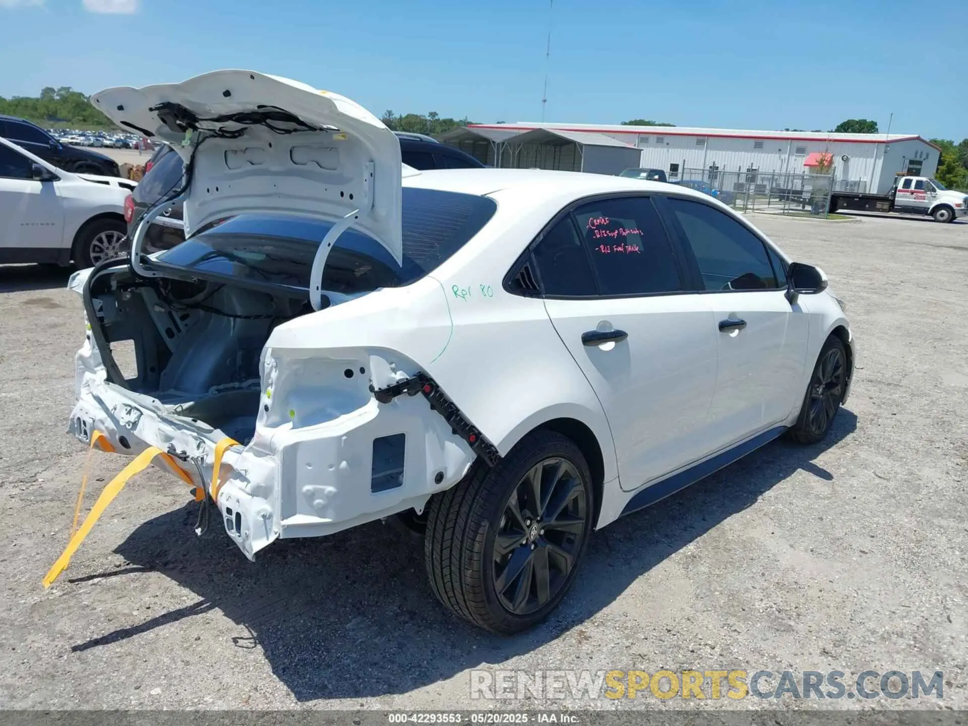 4 Photograph of a damaged car 5YFS4MCE3SP223699 TOYOTA COROLLA 2025