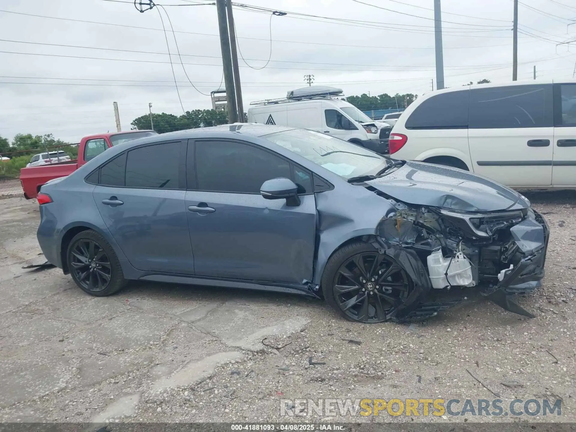 13 Photograph of a damaged car 5YFS4MCE5SP219640 TOYOTA COROLLA 2025