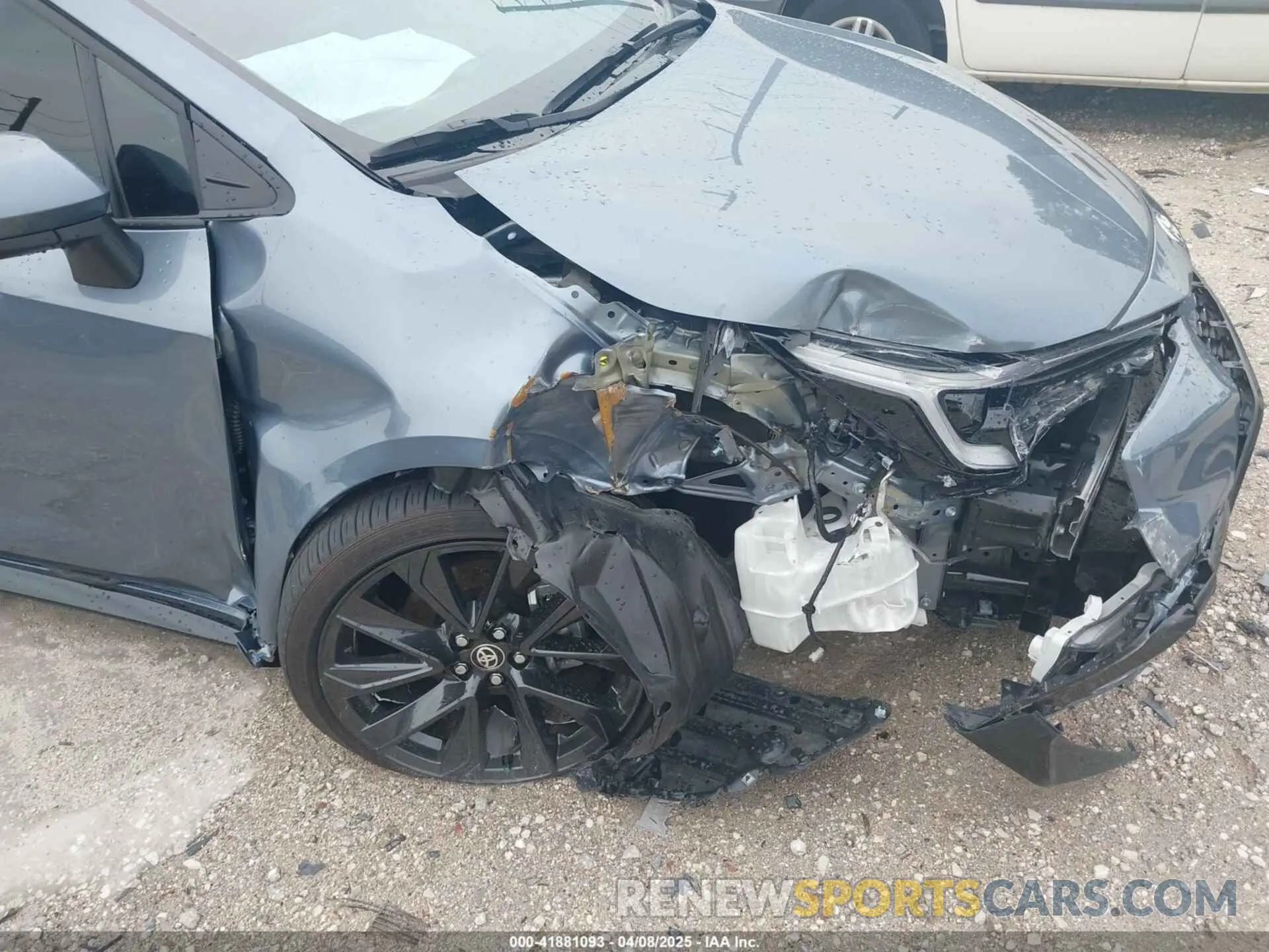 18 Photograph of a damaged car 5YFS4MCE5SP219640 TOYOTA COROLLA 2025