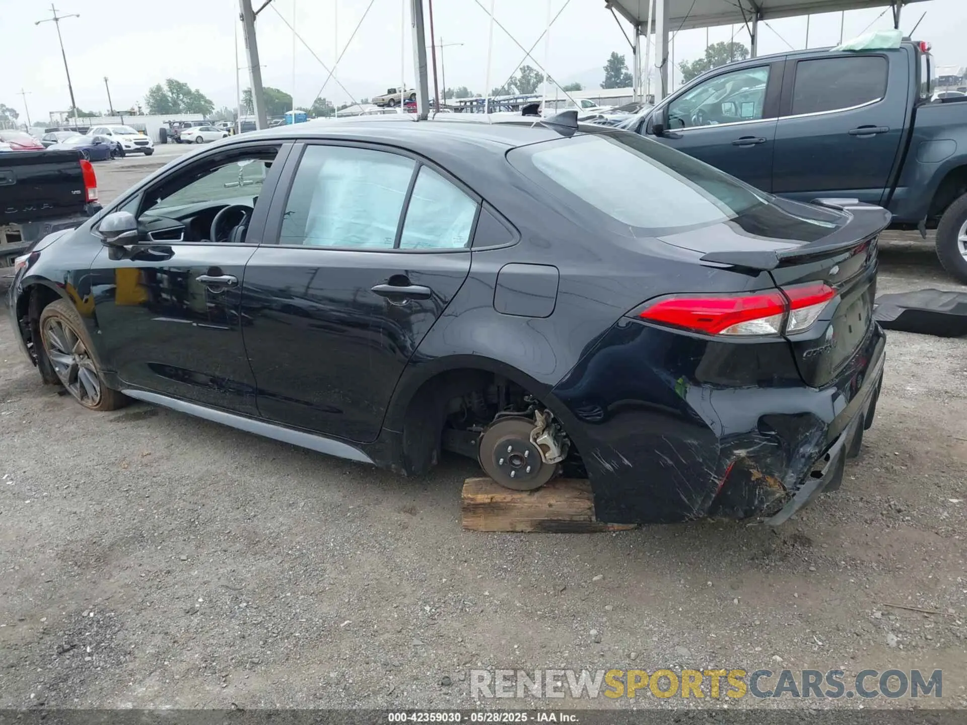 3 Photograph of a damaged car 5YFS4MCE6SP234583 TOYOTA COROLLA 2025