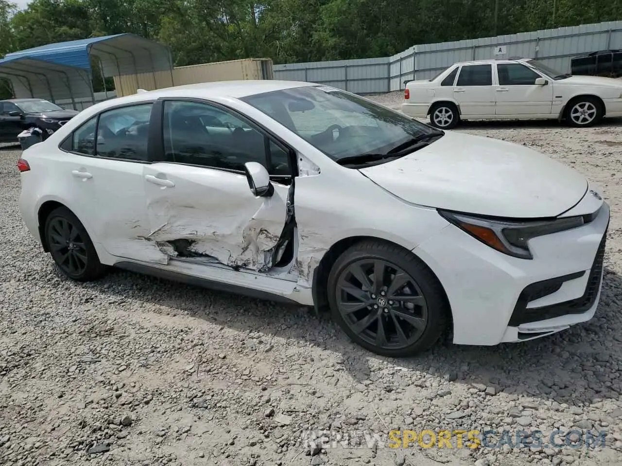 4 Photograph of a damaged car 5YFS4MCE6SP234762 TOYOTA COROLLA 2025
