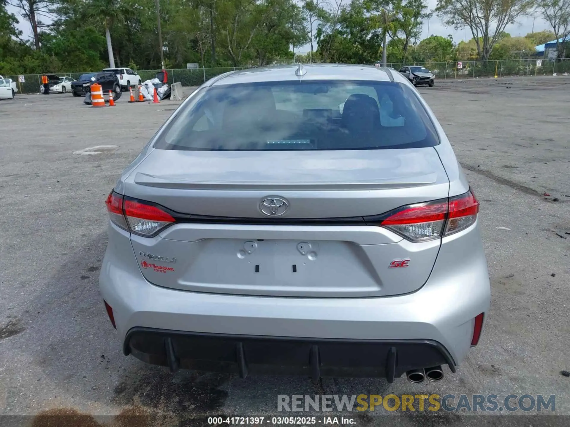 17 Photograph of a damaged car 5YFS4MCE8SP217476 TOYOTA COROLLA 2025