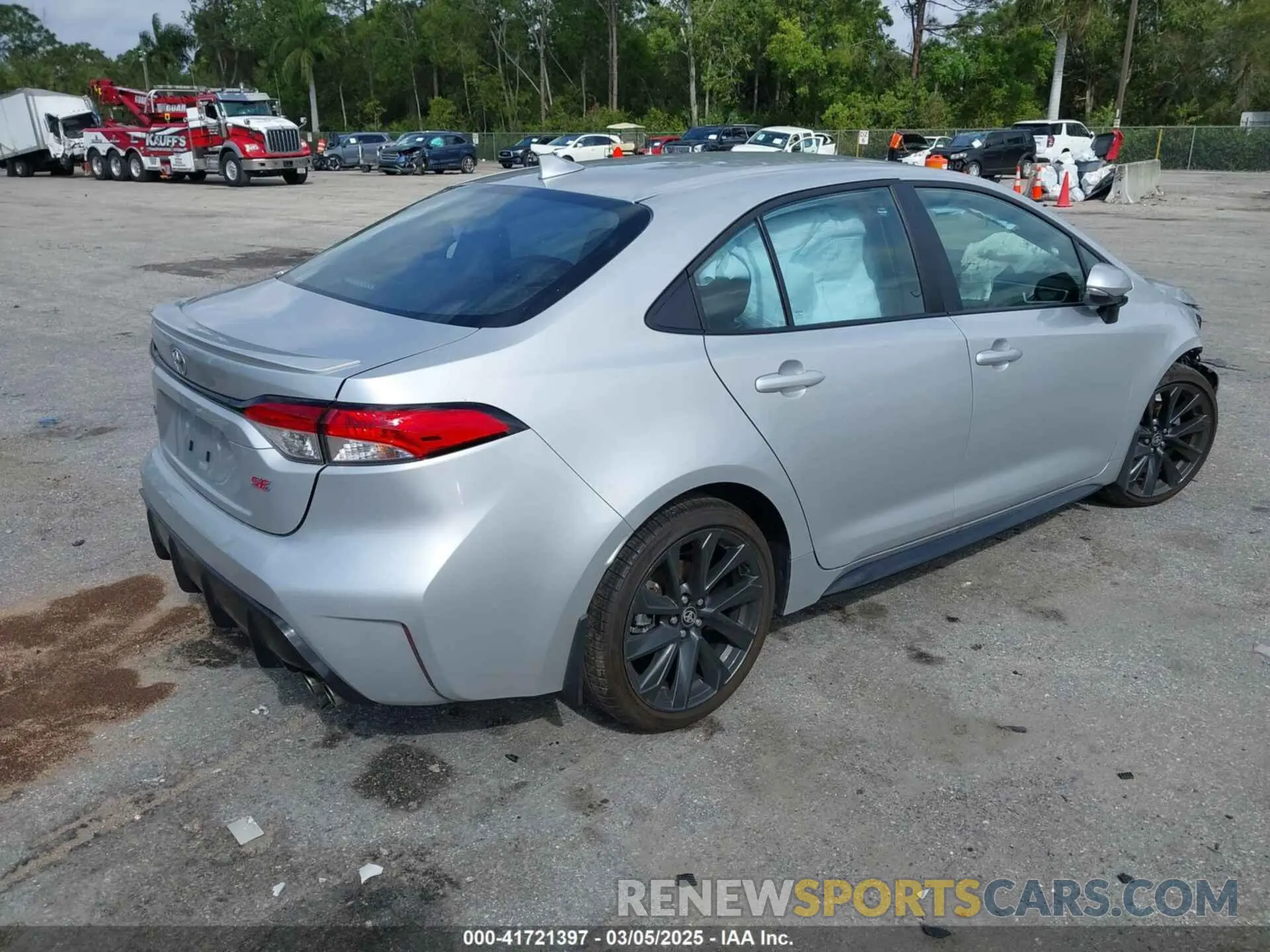4 Photograph of a damaged car 5YFS4MCE8SP217476 TOYOTA COROLLA 2025