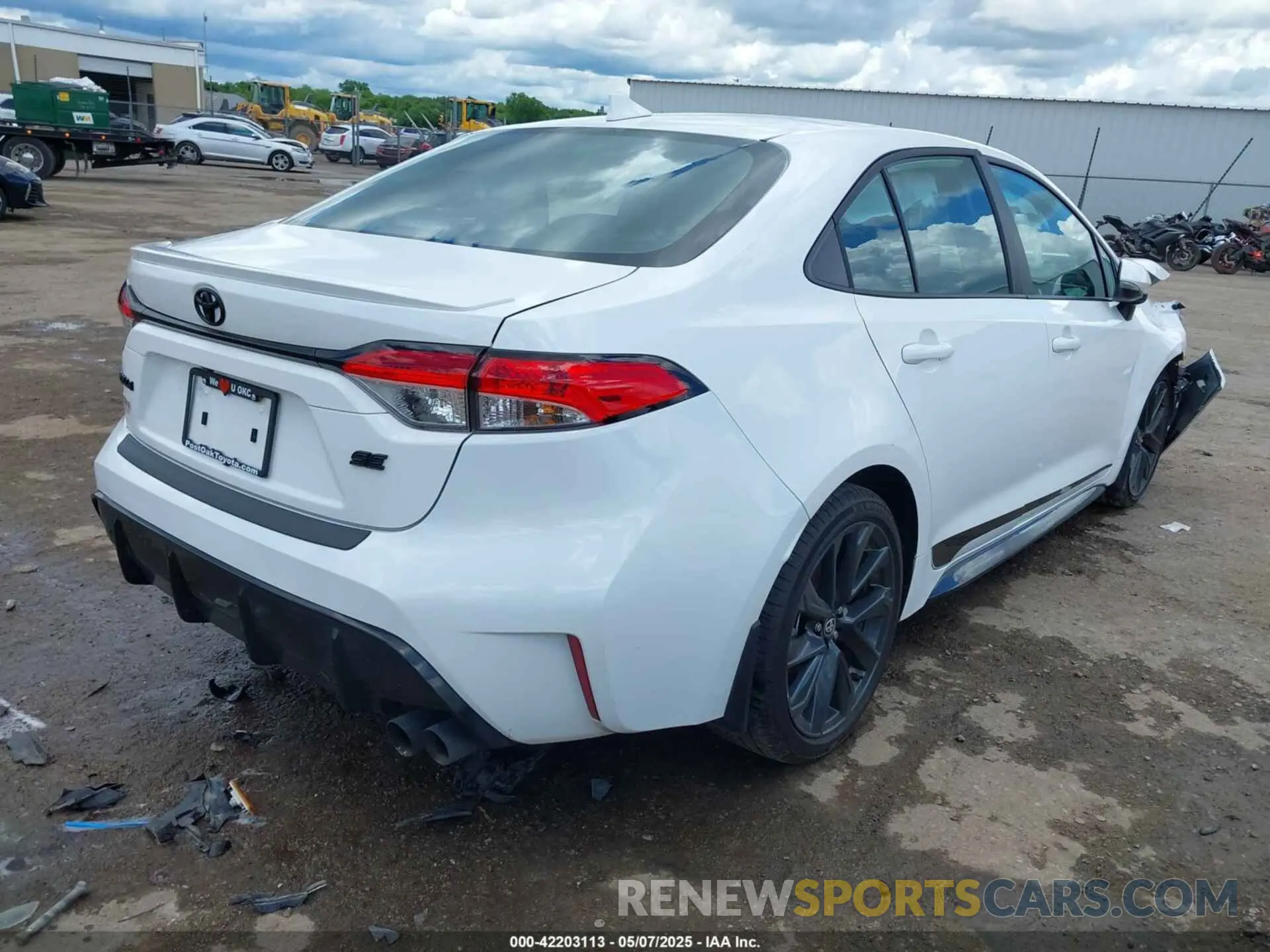 4 Photograph of a damaged car 5YFS4MCE8SP222483 TOYOTA COROLLA 2025