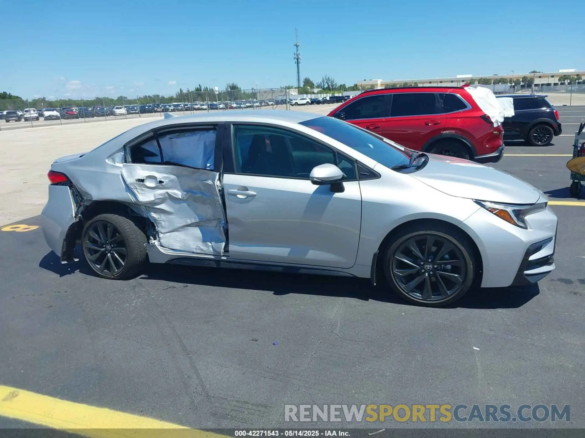 13 Photograph of a damaged car 5YFS4MCE8SP225237 TOYOTA COROLLA 2025