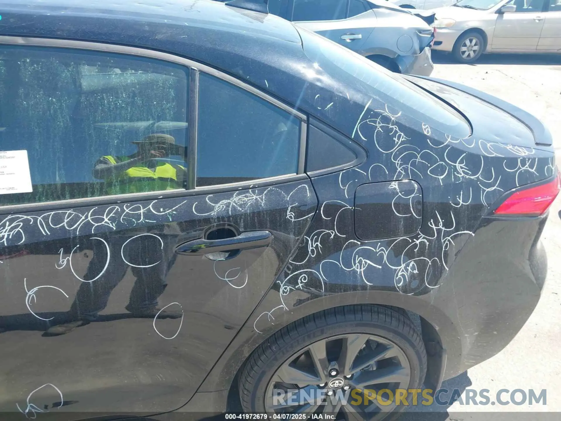 17 Photograph of a damaged car 5YFS4MCE8SP229286 TOYOTA COROLLA 2025