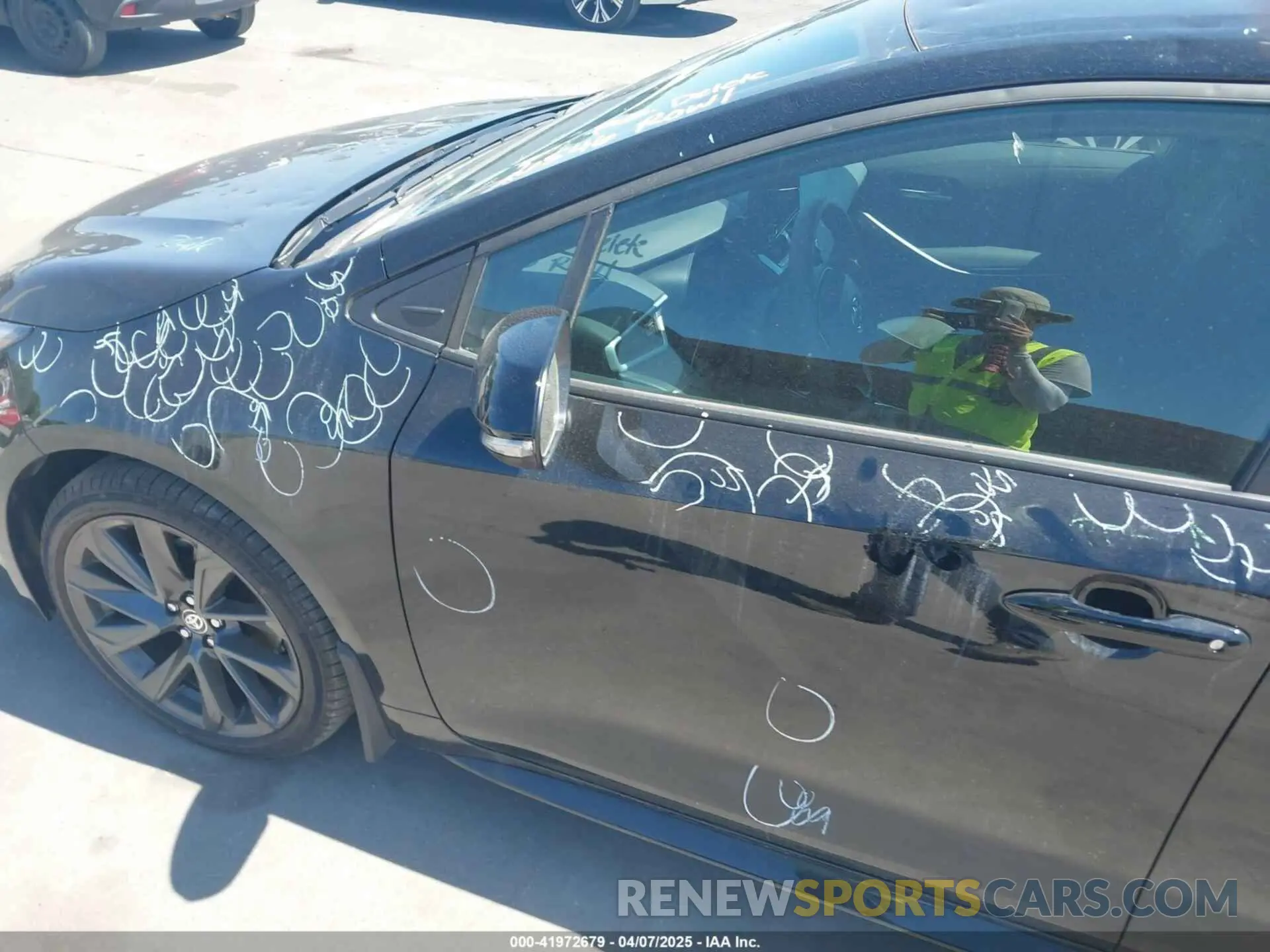 18 Photograph of a damaged car 5YFS4MCE8SP229286 TOYOTA COROLLA 2025