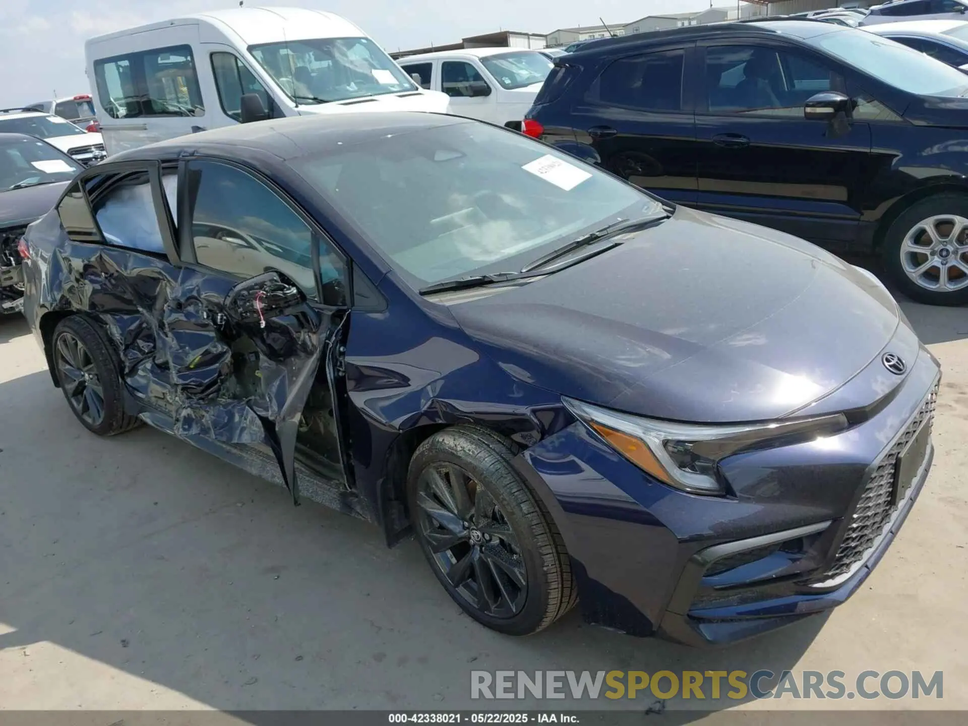 1 Photograph of a damaged car 5YFS4MCE8SP233077 TOYOTA COROLLA 2025