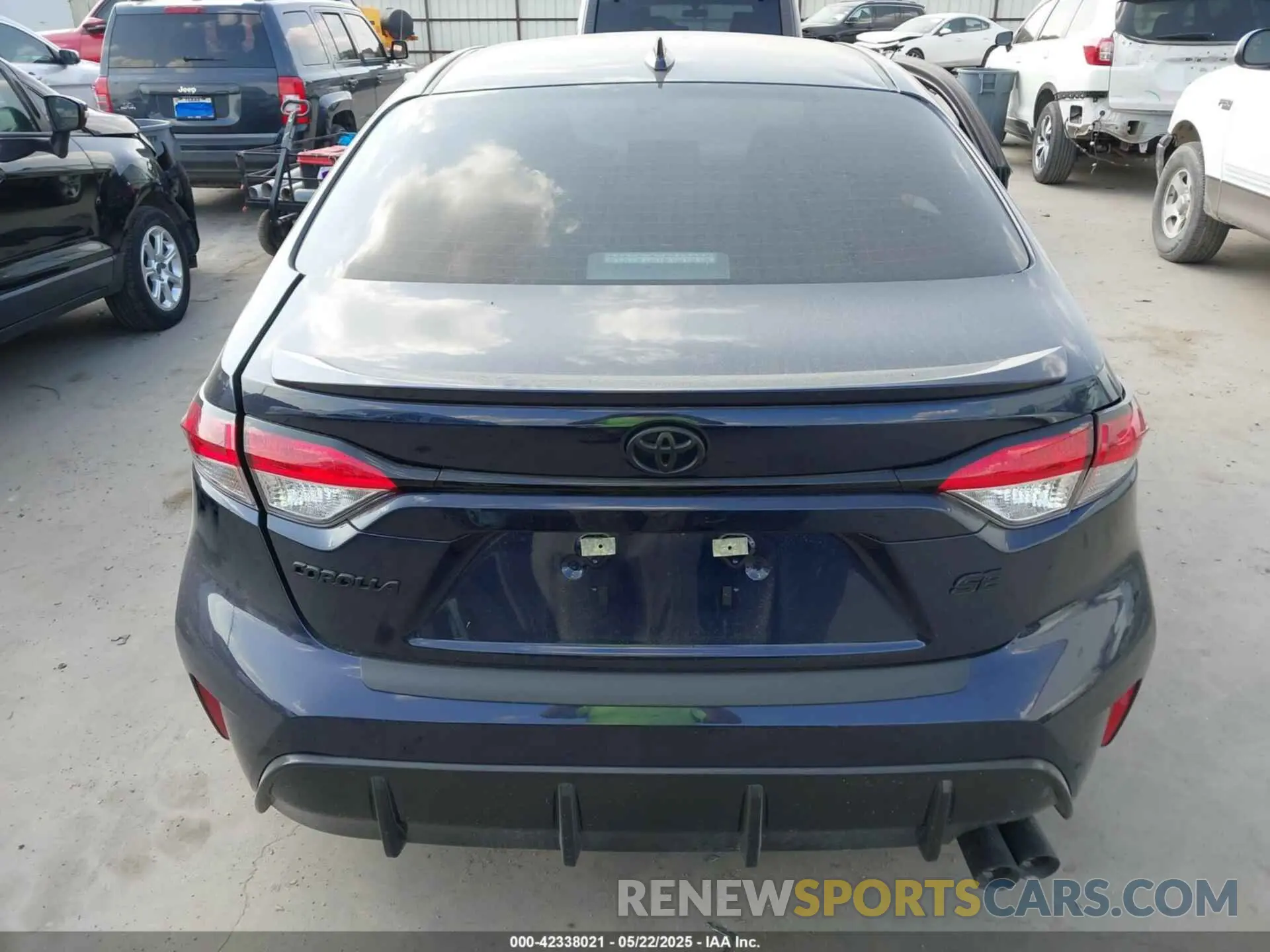 16 Photograph of a damaged car 5YFS4MCE8SP233077 TOYOTA COROLLA 2025