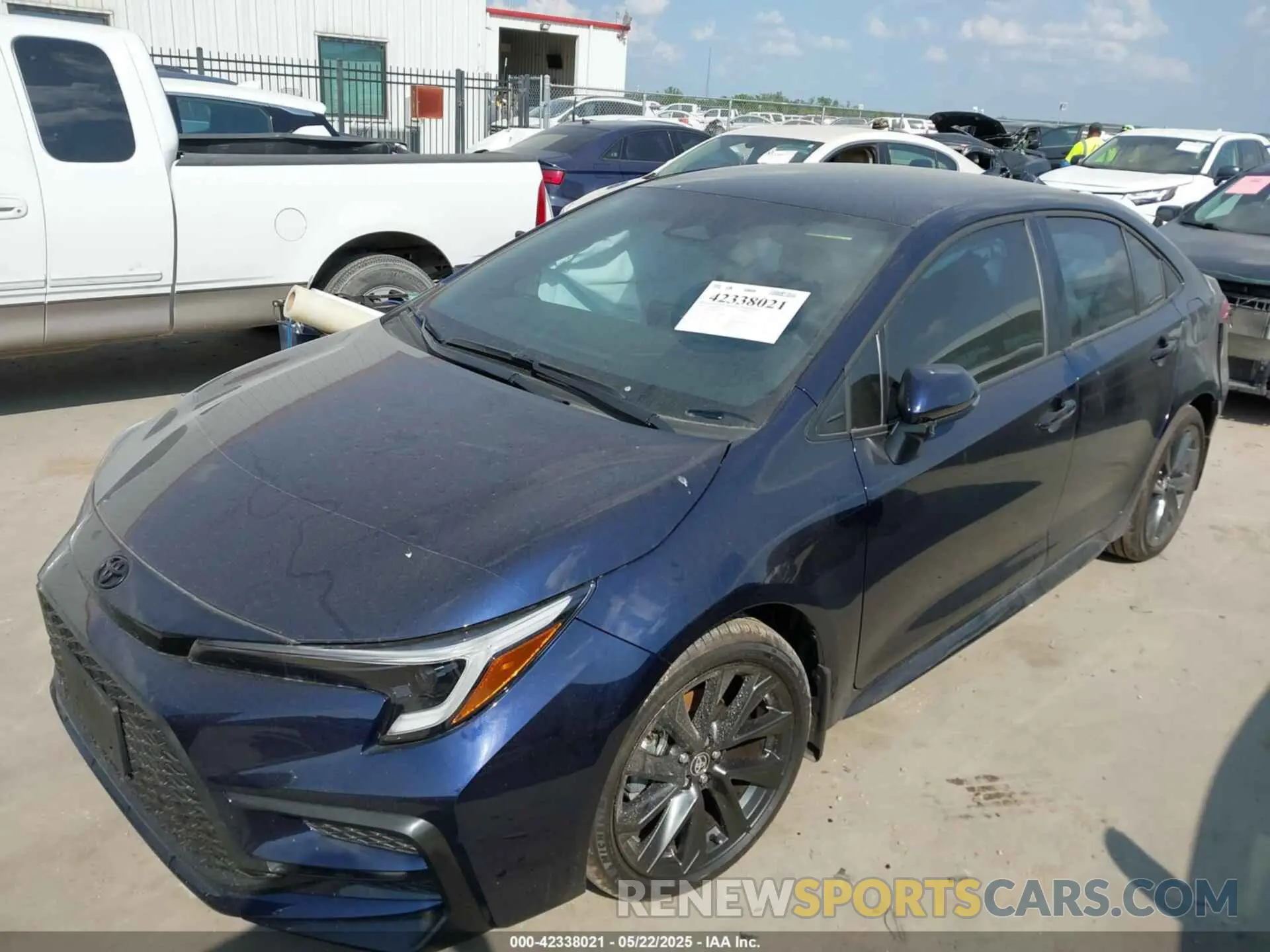 2 Photograph of a damaged car 5YFS4MCE8SP233077 TOYOTA COROLLA 2025
