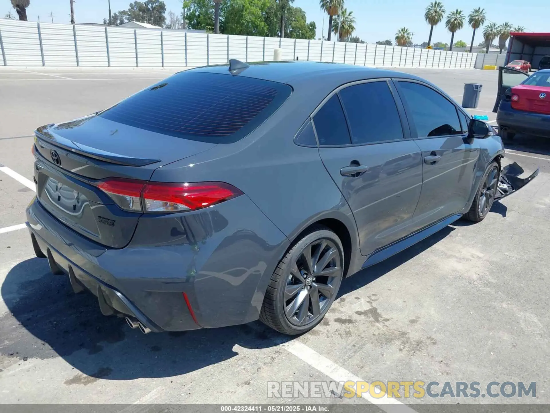 4 Photograph of a damaged car 5YFT4MCE5SP222123 TOYOTA COROLLA 2025