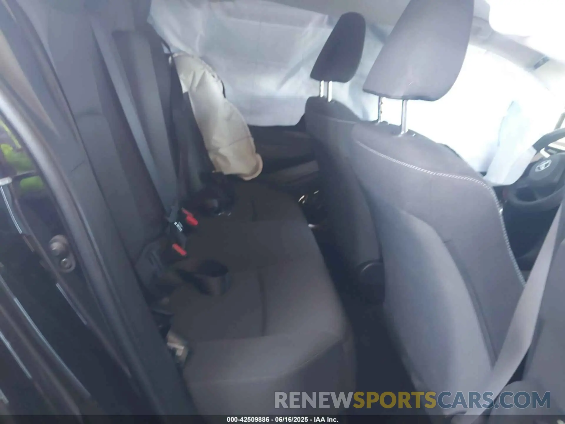 8 Photograph of a damaged car JTDB4MEE8SJ020194 TOYOTA COROLLA 2025