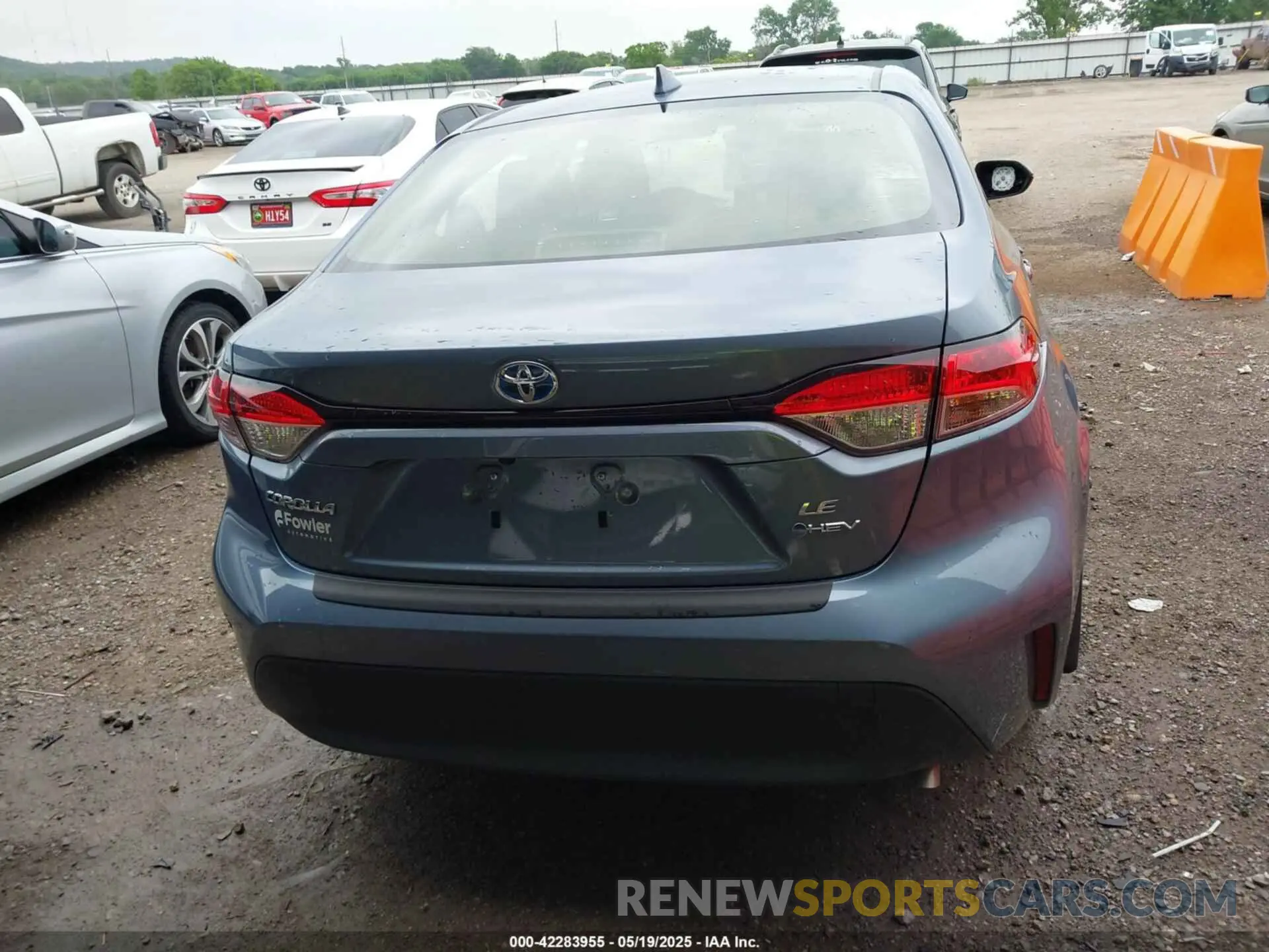 17 Photograph of a damaged car JTDBCMFE0SJ042143 TOYOTA COROLLA 2025