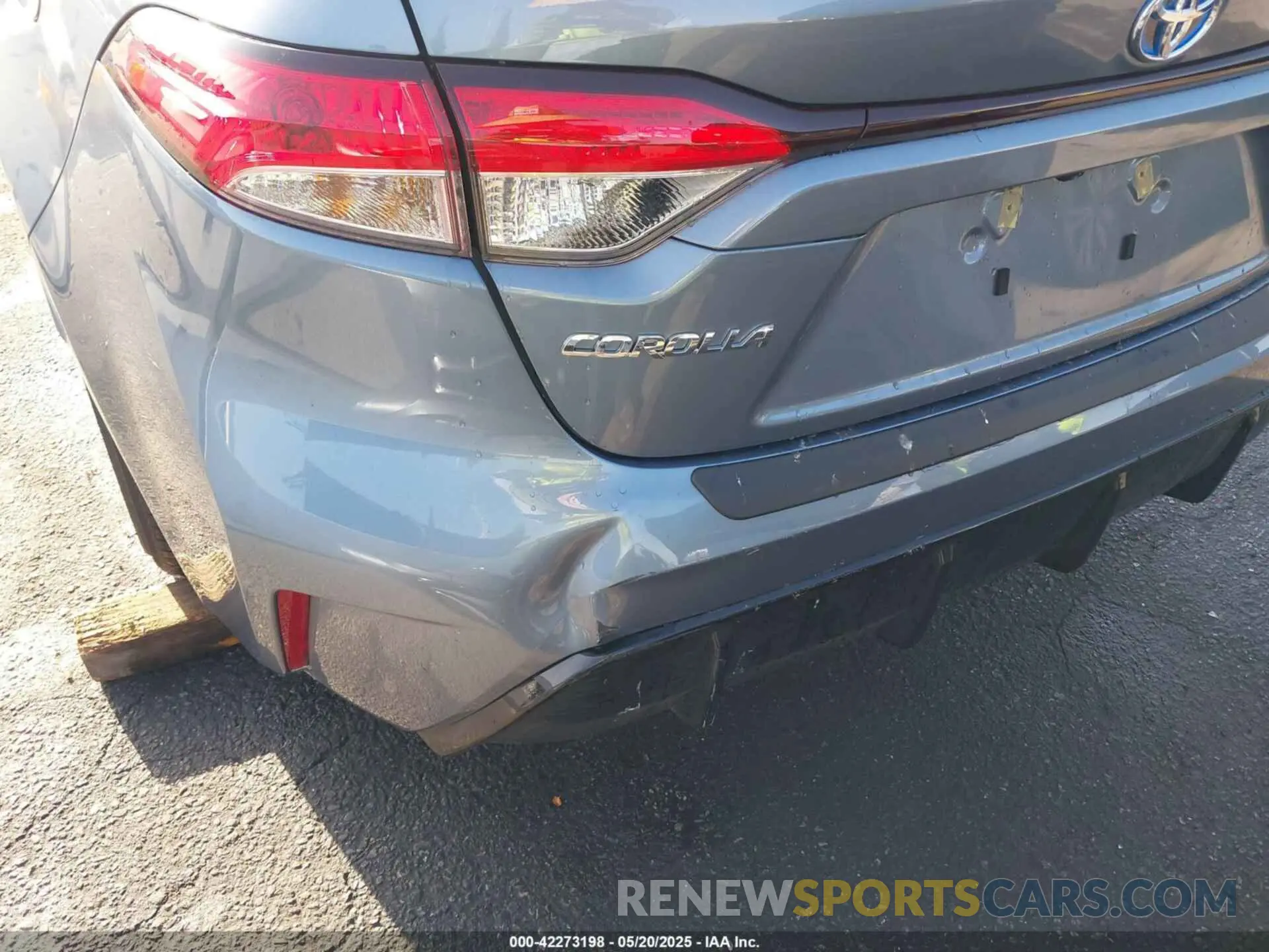 18 Photograph of a damaged car JTDBCMFE3SJ041665 TOYOTA COROLLA 2025