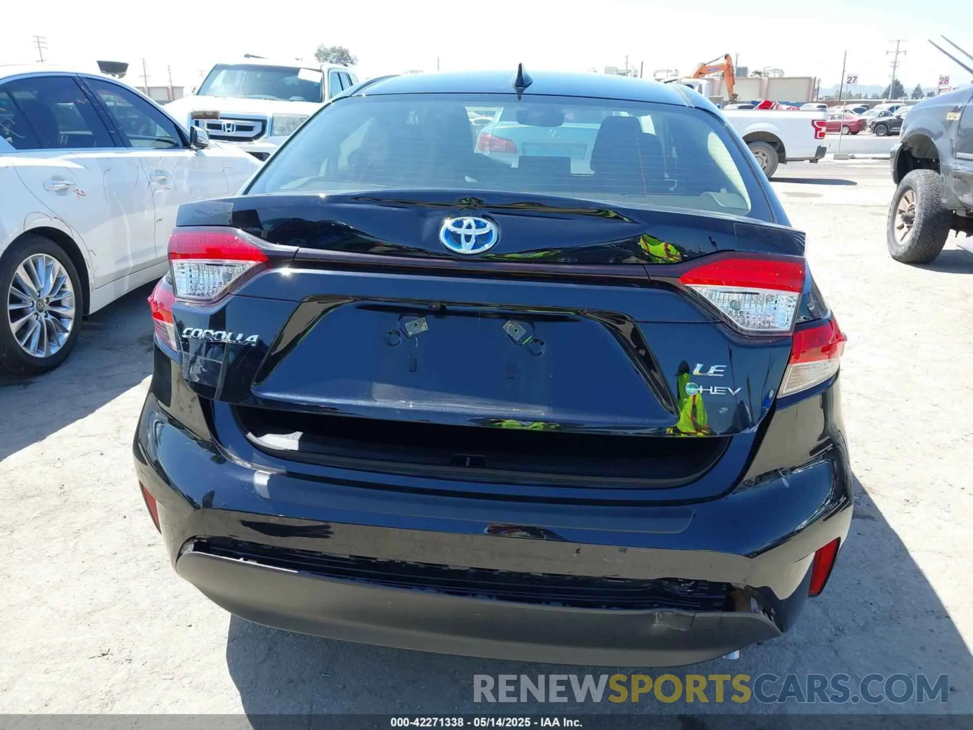 16 Photograph of a damaged car JTDBCMFE5SJ039562 TOYOTA COROLLA 2025