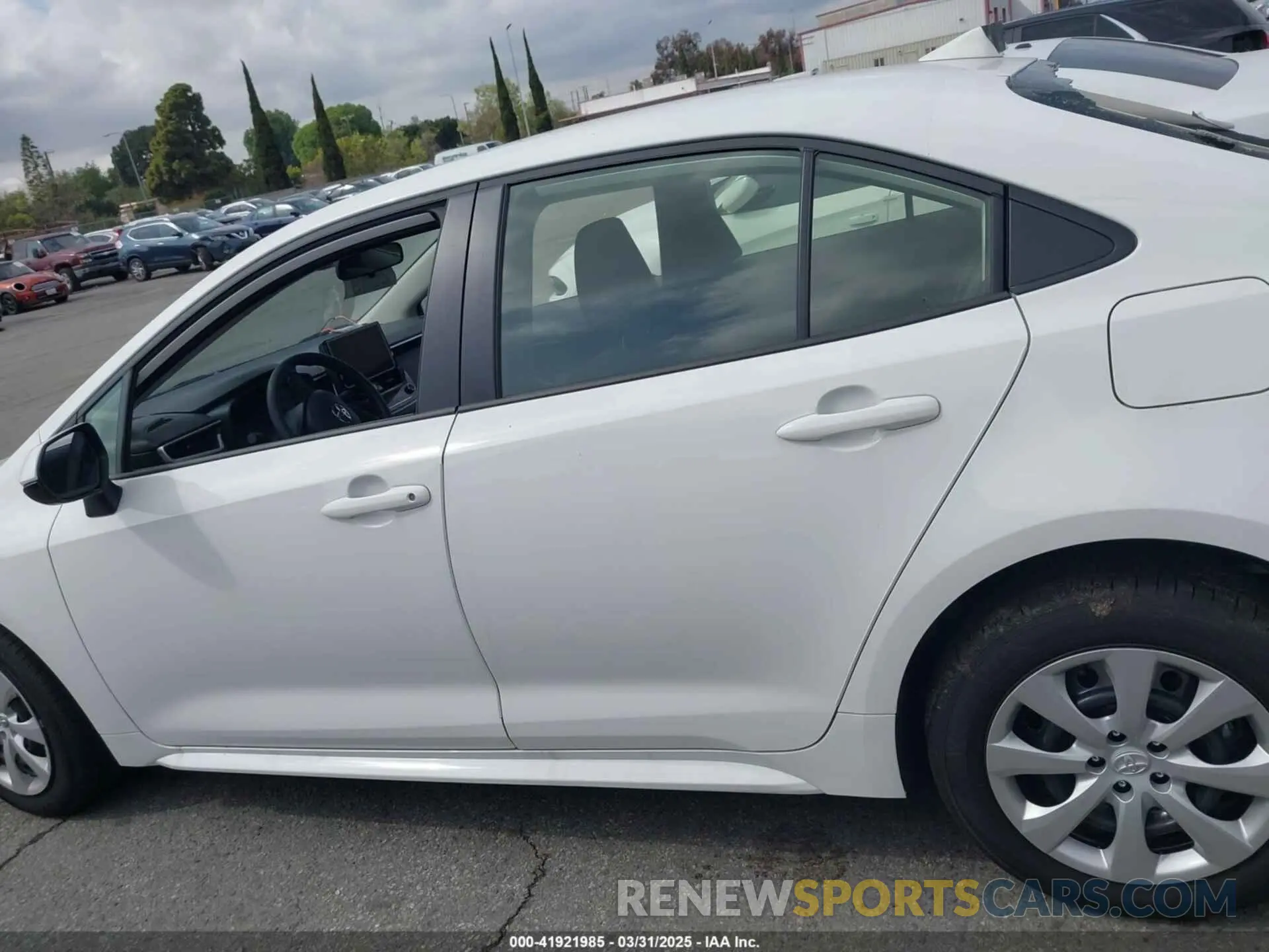 14 Photograph of a damaged car JTDBCMFE6S3074311 TOYOTA COROLLA 2025