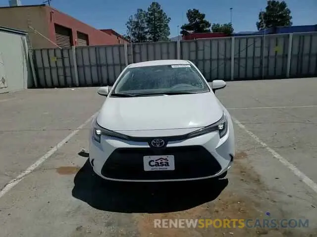14 Photograph of a damaged car JTDBCMFE8SJ041662 TOYOTA COROLLA 2025