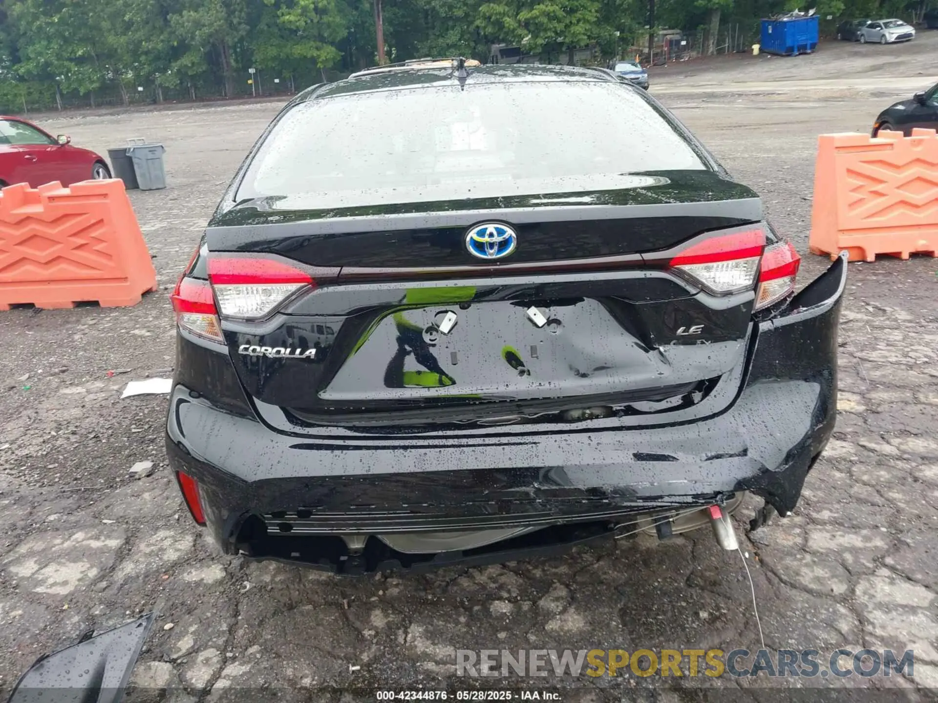 16 Photograph of a damaged car JTDBCMFEXS3089698 TOYOTA COROLLA 2025