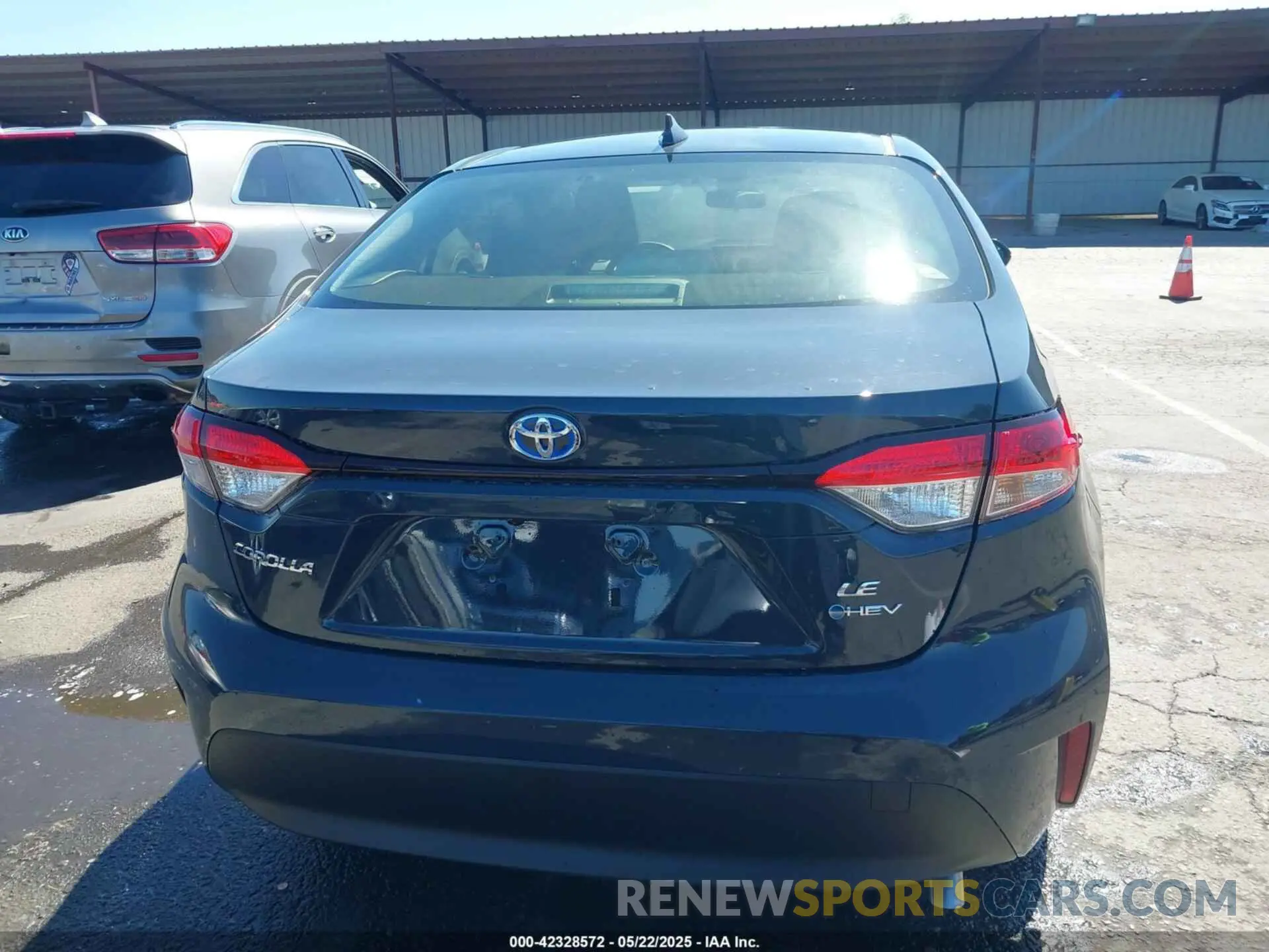 17 Photograph of a damaged car JTDBCMFEXS3091659 TOYOTA COROLLA 2025