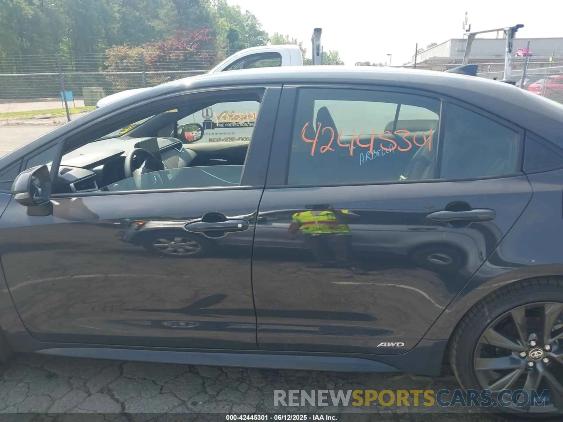 14 Photograph of a damaged car JTDBDMHE2S3019087 TOYOTA COROLLA 2025
