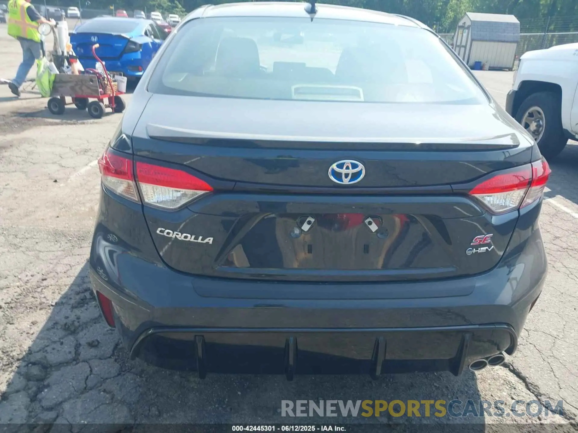 16 Photograph of a damaged car JTDBDMHE2S3019087 TOYOTA COROLLA 2025