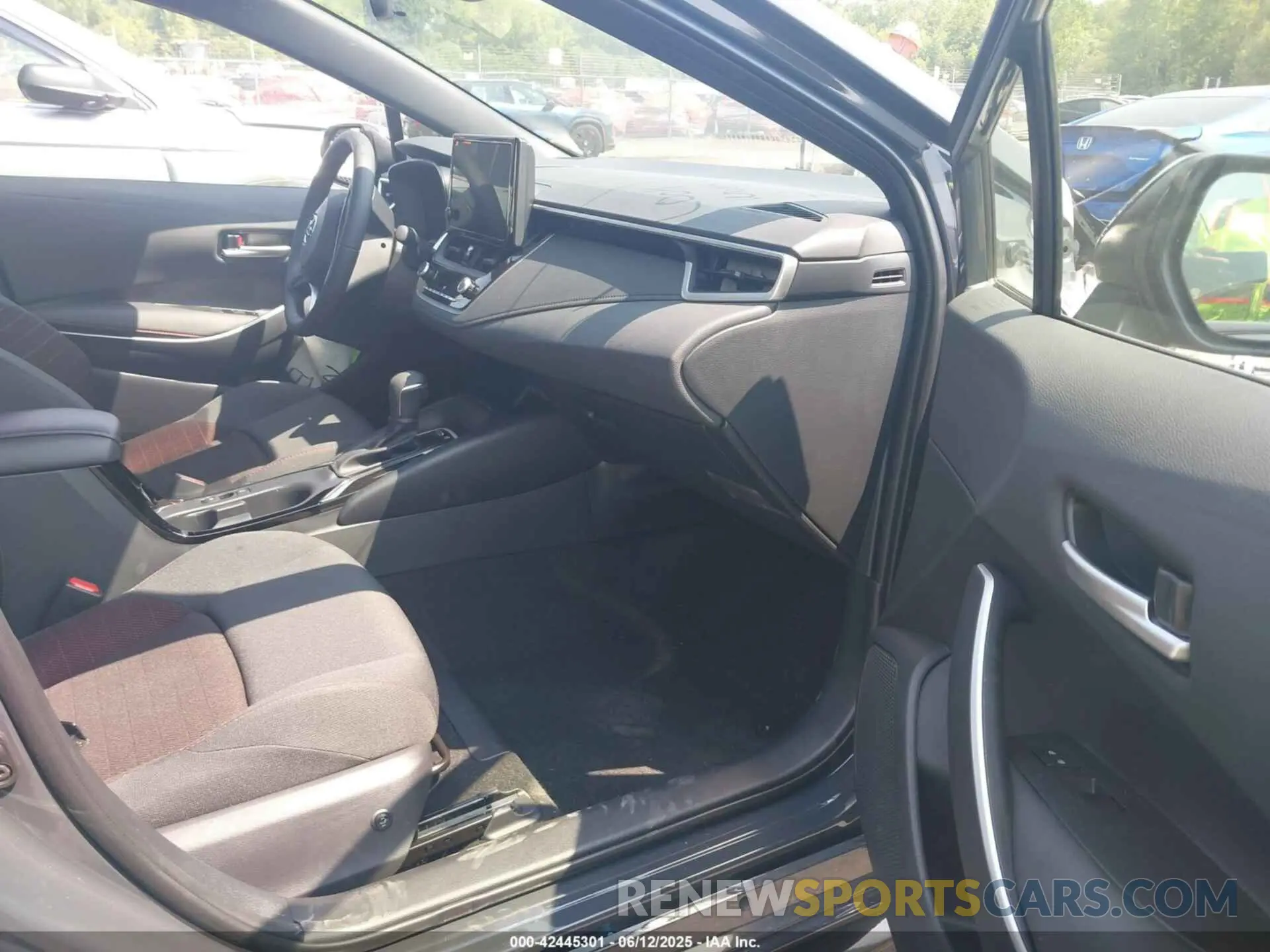 5 Photograph of a damaged car JTDBDMHE2S3019087 TOYOTA COROLLA 2025