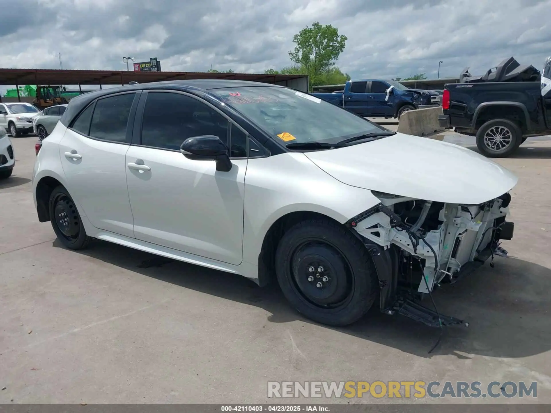 18 Photograph of a damaged car JTND4MBE3S3242185 TOYOTA COROLLA 2025