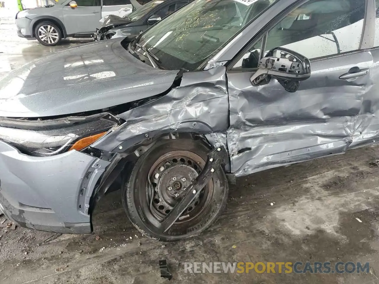 9 Photograph of a damaged car 7MUAAAAG4NV010902 TOYOTA COROLLA CR 2022
