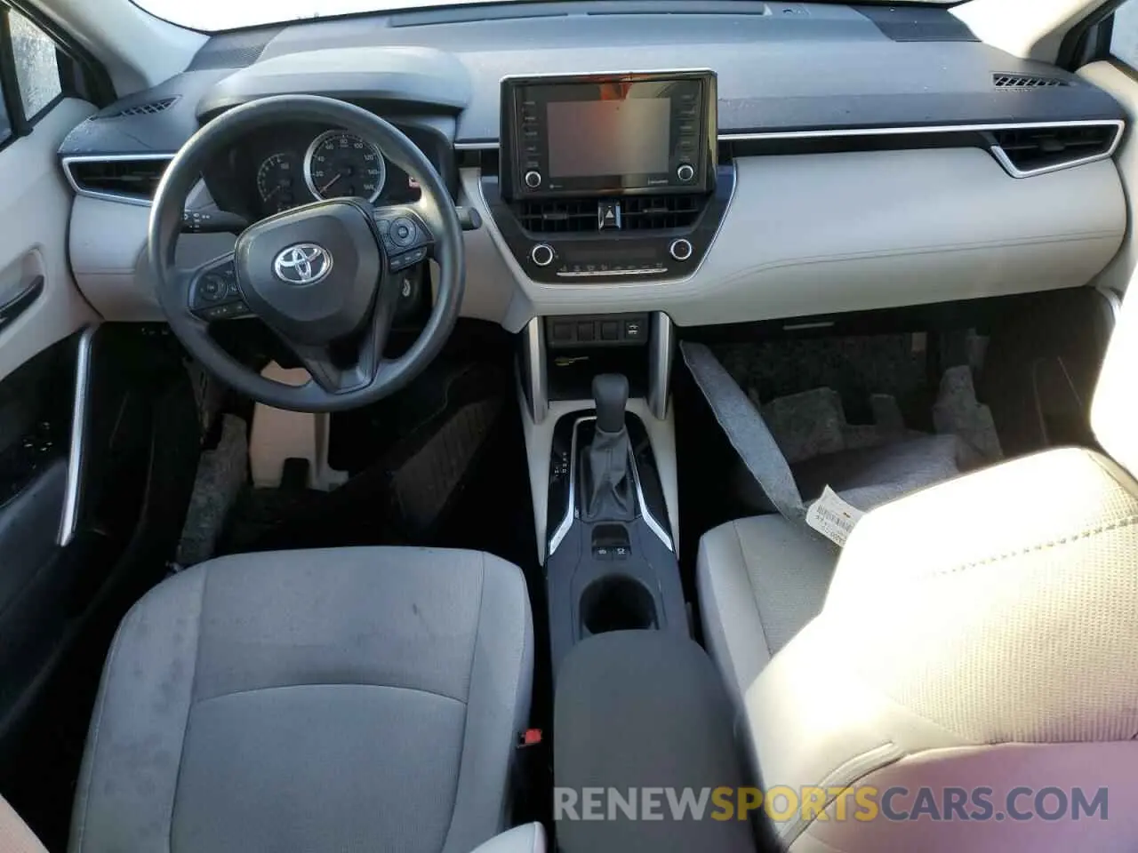 8 Photograph of a damaged car 7MUAAAAG8NV003922 TOYOTA COROLLA CR 2022