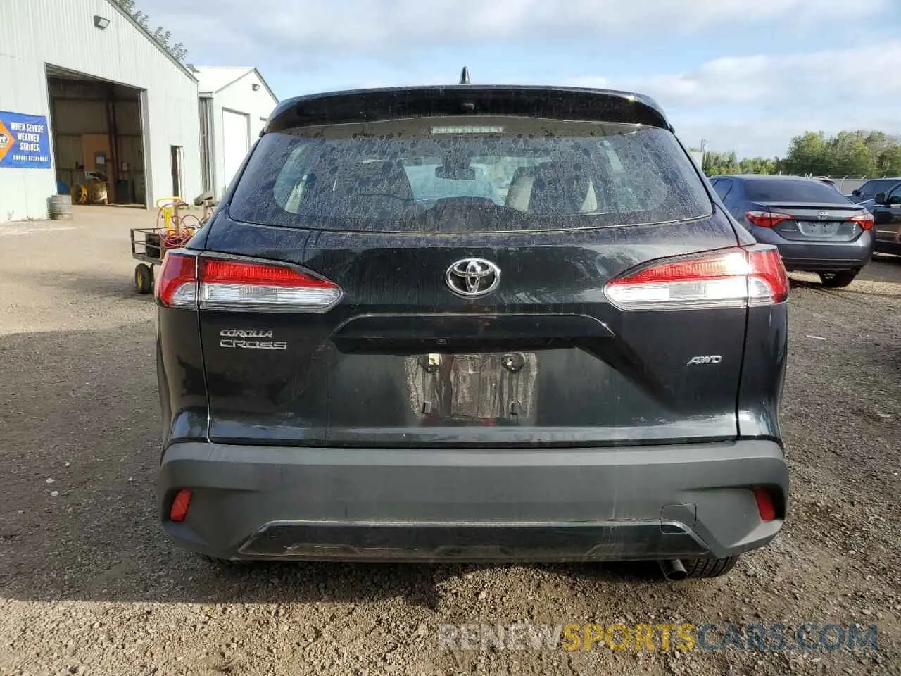 6 Photograph of a damaged car 7MUAAABG1NV002089 TOYOTA COROLLA CR 2022