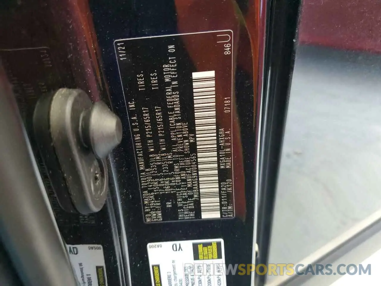 13 Photograph of a damaged car 7MUBAAAG9NV004565 TOYOTA COROLLA CR 2022