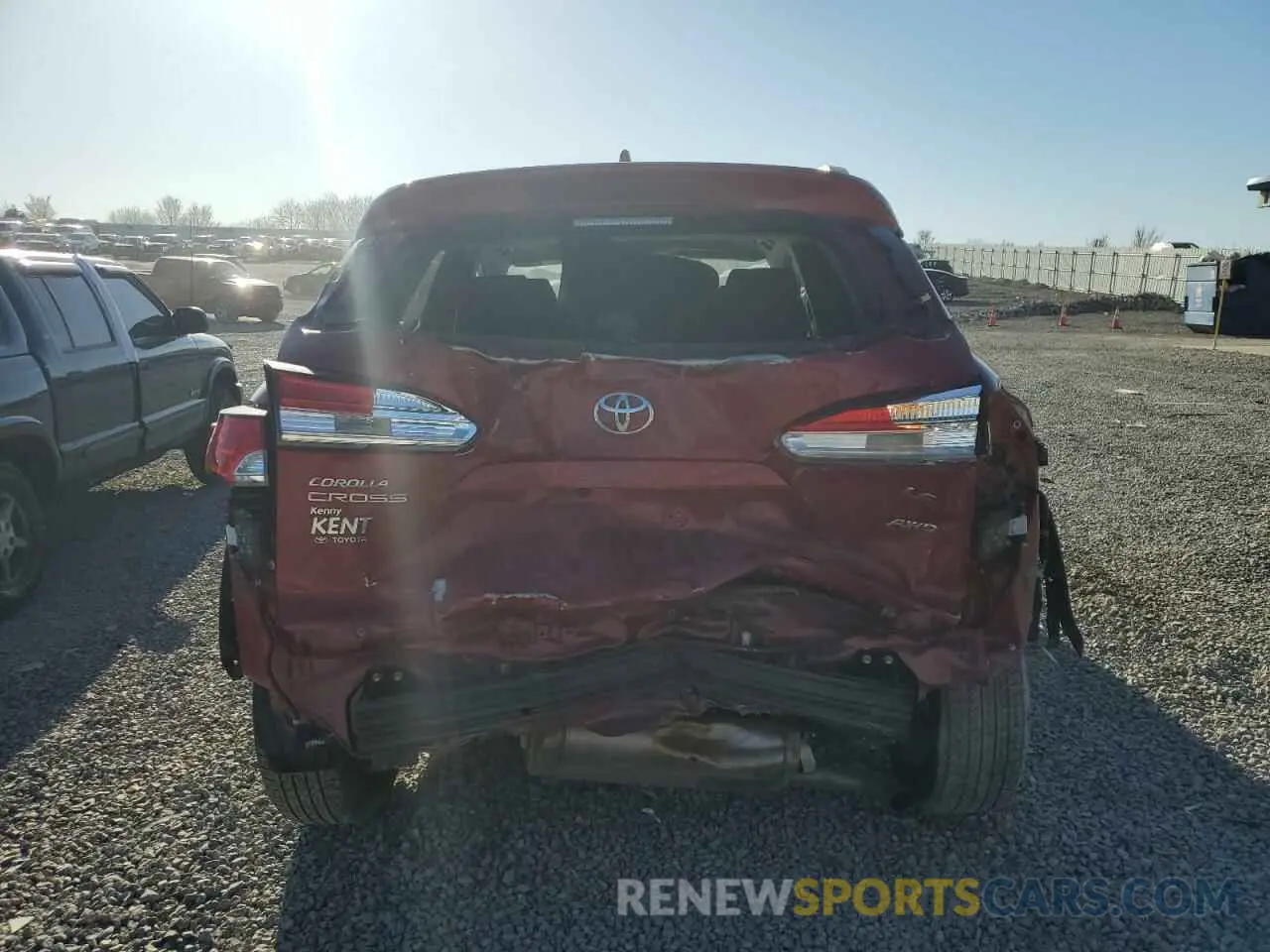 6 Photograph of a damaged car 7MUBAABG5NV036041 TOYOTA COROLLA CR 2022