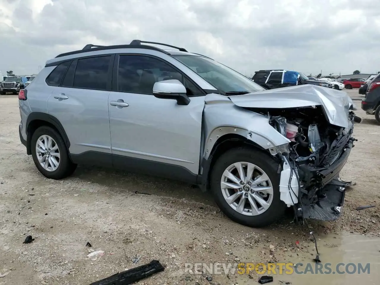 4 Photograph of a damaged car 7MUCAAAG7NV011423 TOYOTA COROLLA CR 2022