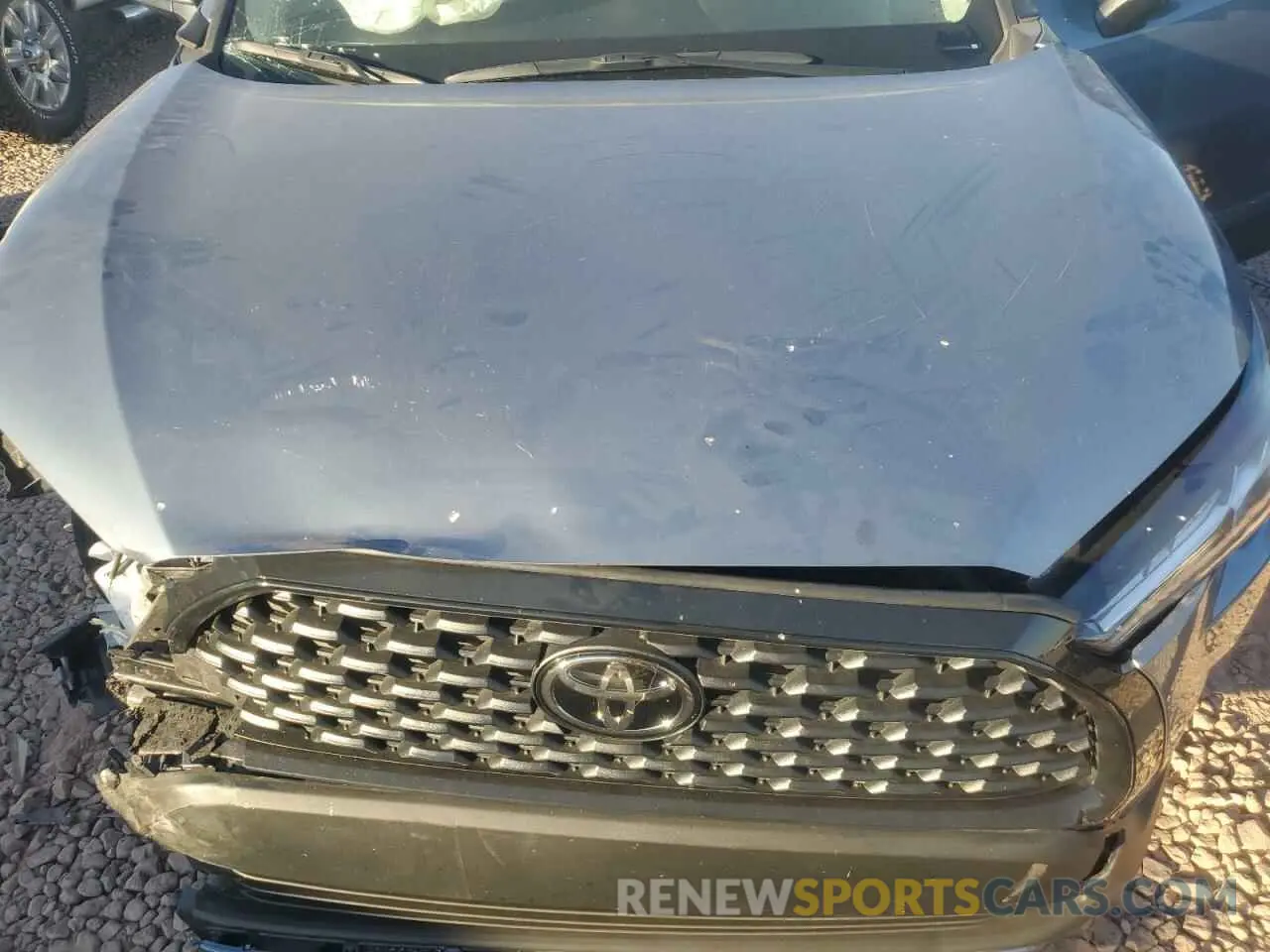 13 Photograph of a damaged car 7MUCAAAG8NV029364 TOYOTA COROLLA CR 2022