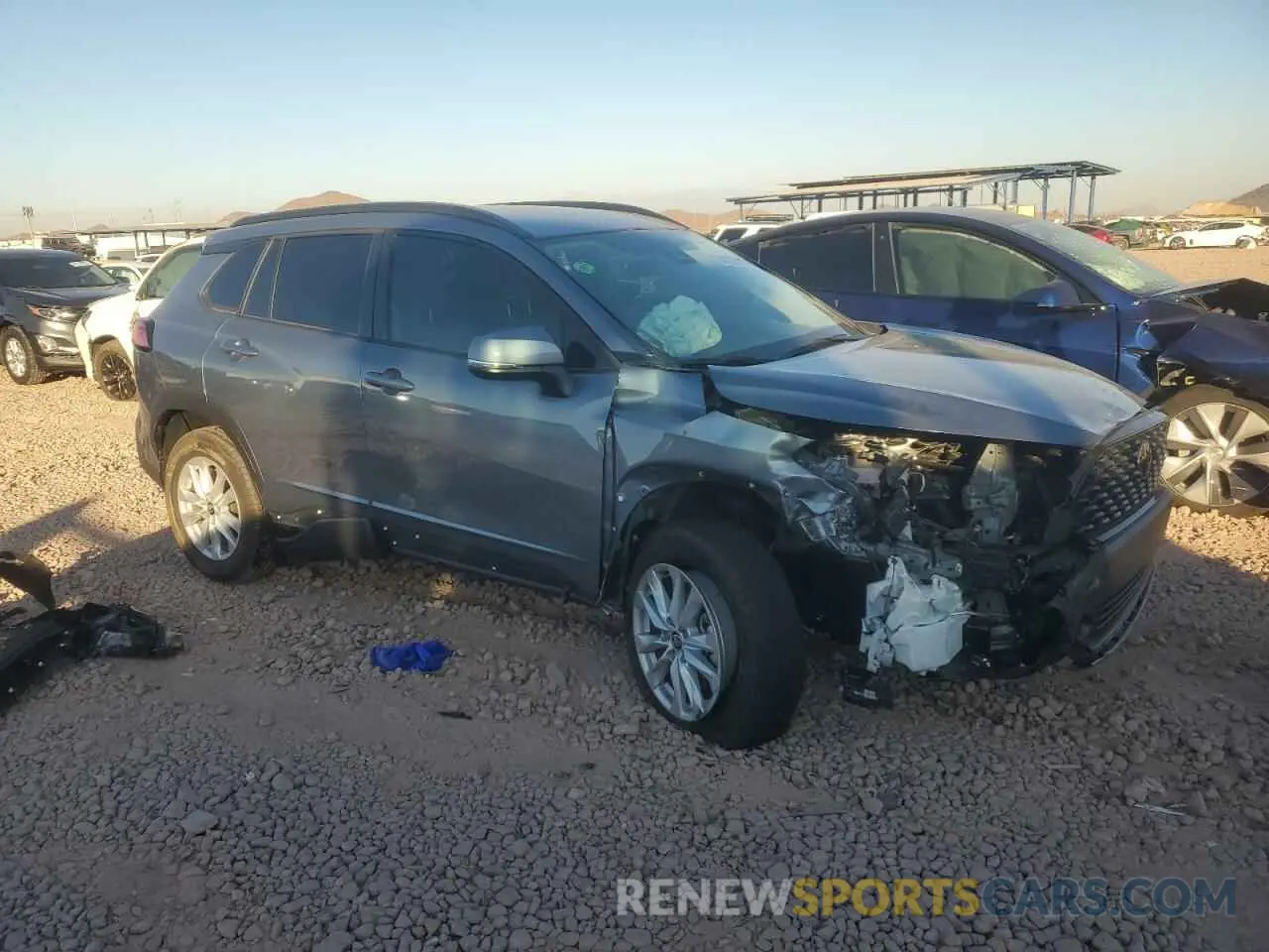4 Photograph of a damaged car 7MUCAAAG8NV029364 TOYOTA COROLLA CR 2022