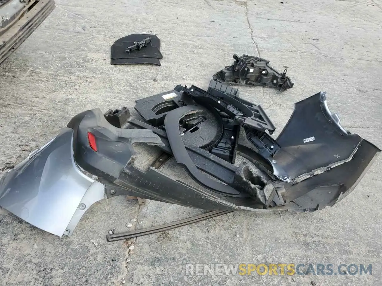 15 Photograph of a damaged car 7MUCAAAGXNV037210 TOYOTA COROLLA CR 2022