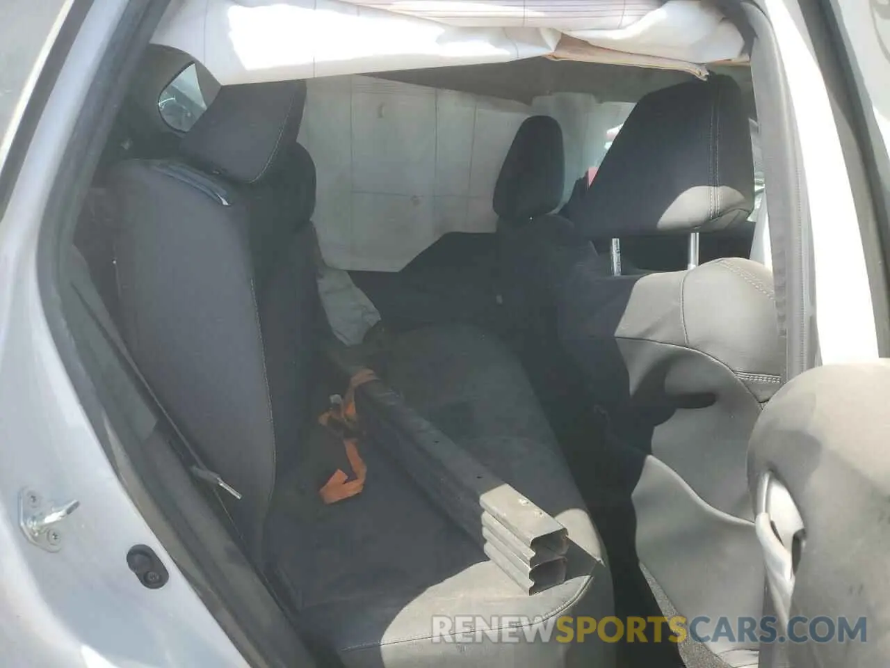 11 Photograph of a damaged car 7MUDAAAG2NV013763 TOYOTA COROLLA CR 2022